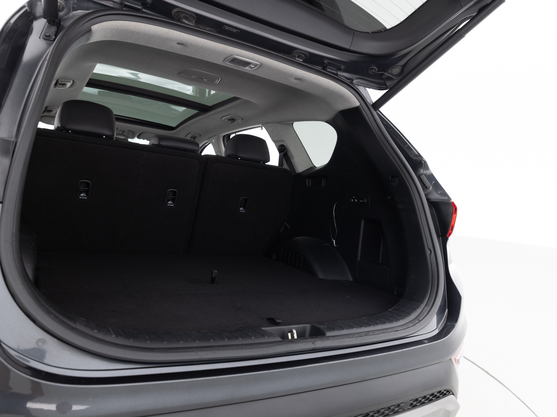 Used Gray Hyundai Santa Fe-31 for Sale