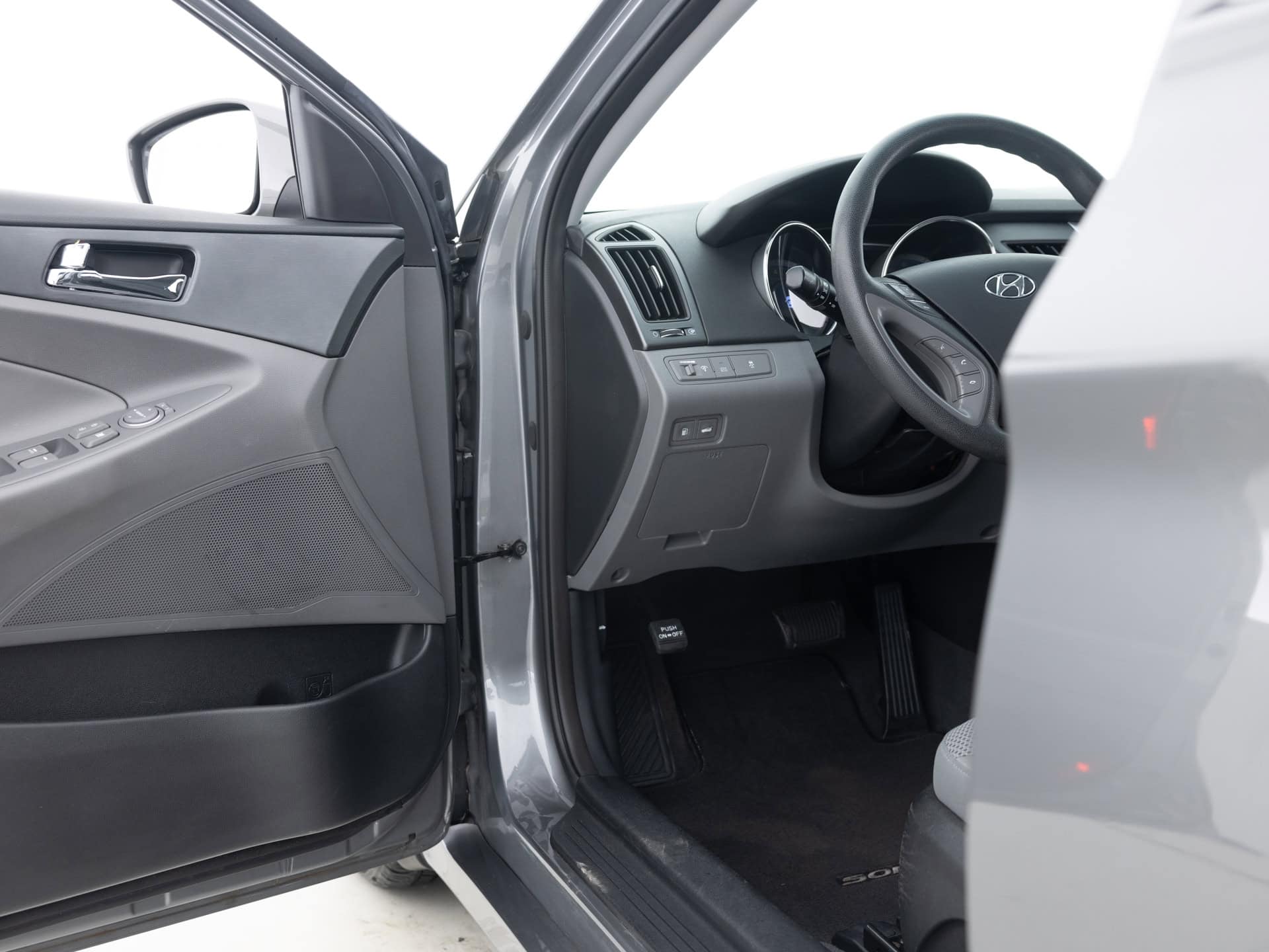 Used Gray Hyundai Sonota GLS-16 for Sale