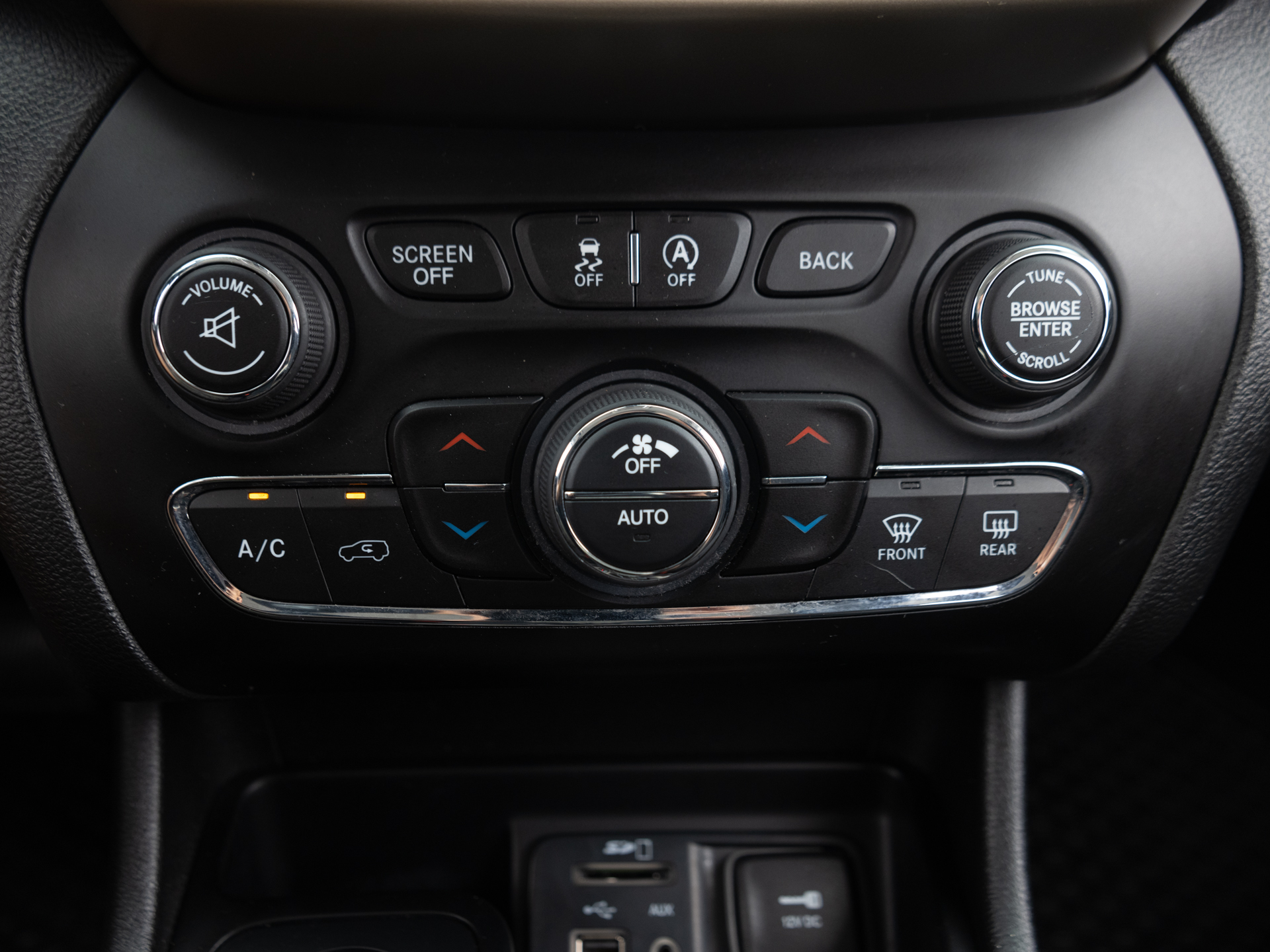 Used Gray Jeep Cherokee Latitude-25 for Sale