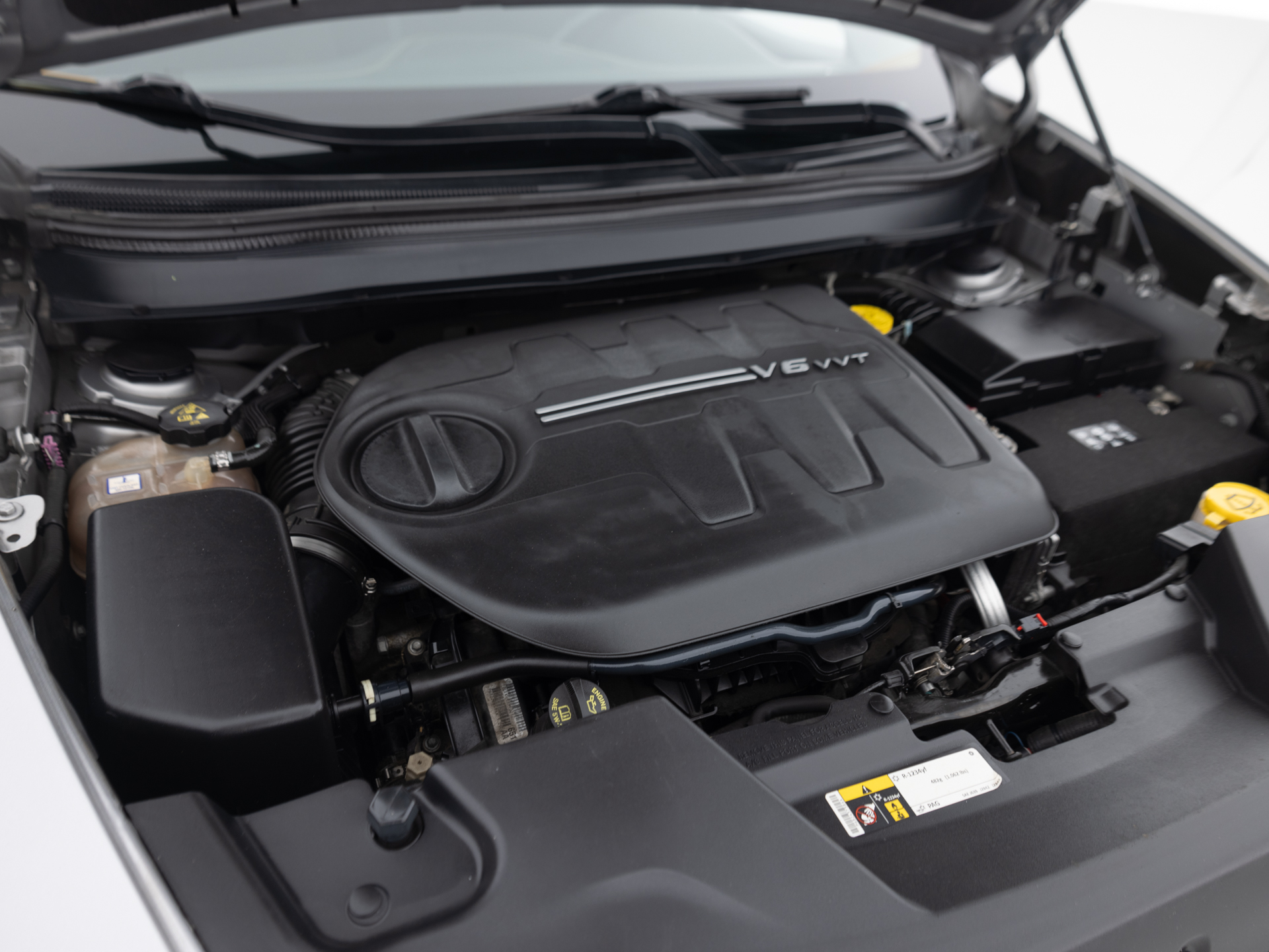 Used Gray Jeep Cherokee Latitude-29 for Sale