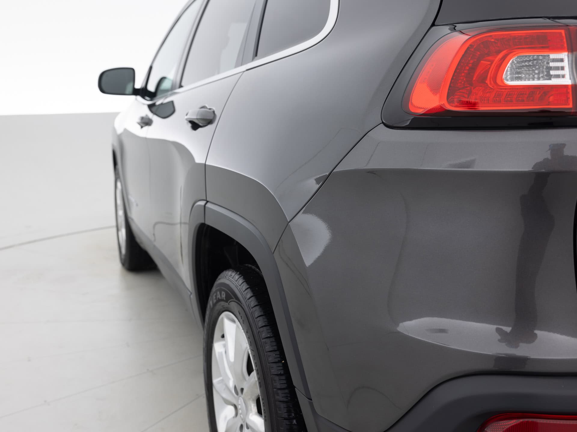 Used Gray Jeep Cherokee Limited-6 for Sale