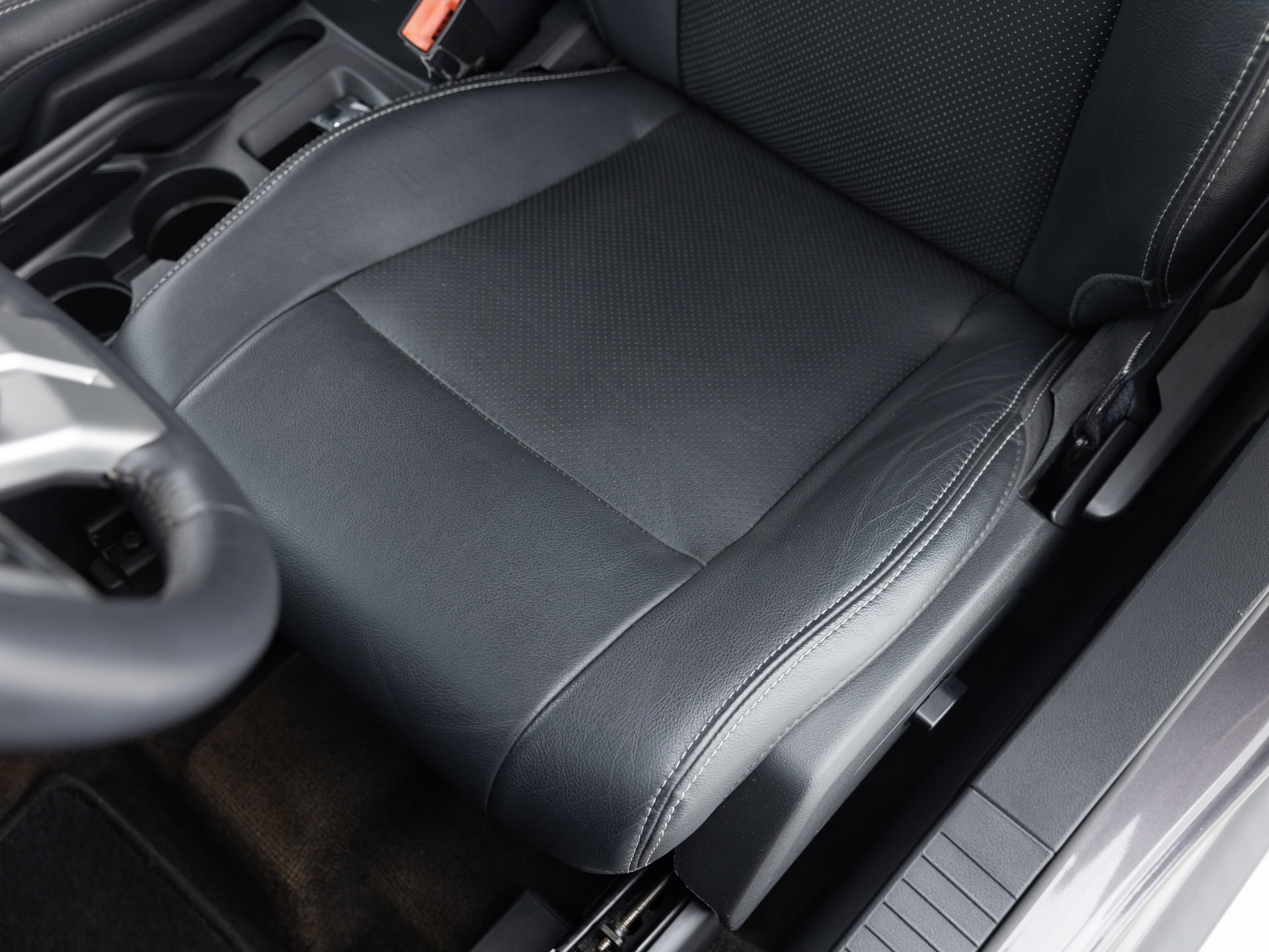 Used Gray Jeep Compass-13 for Sale