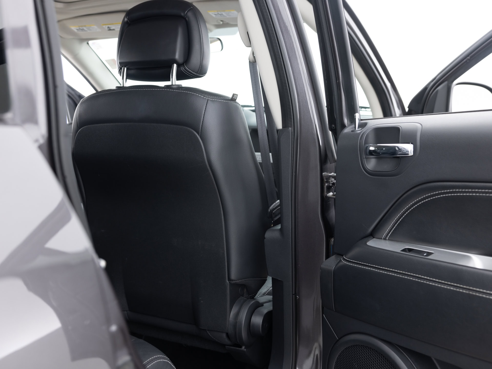 Used Gray Jeep Compass-22 for Sale