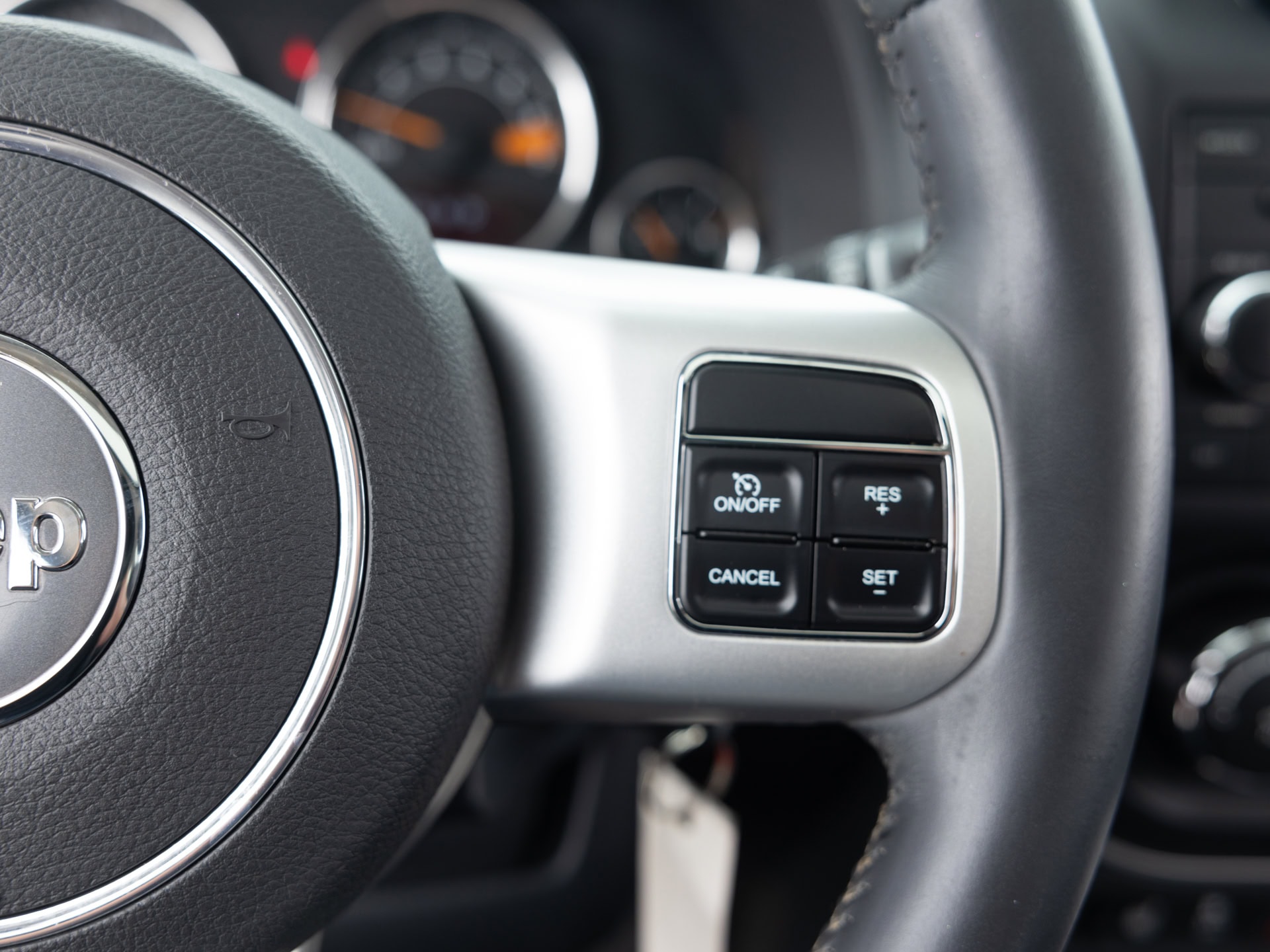 Used Gray Jeep Compass-28 for Sale