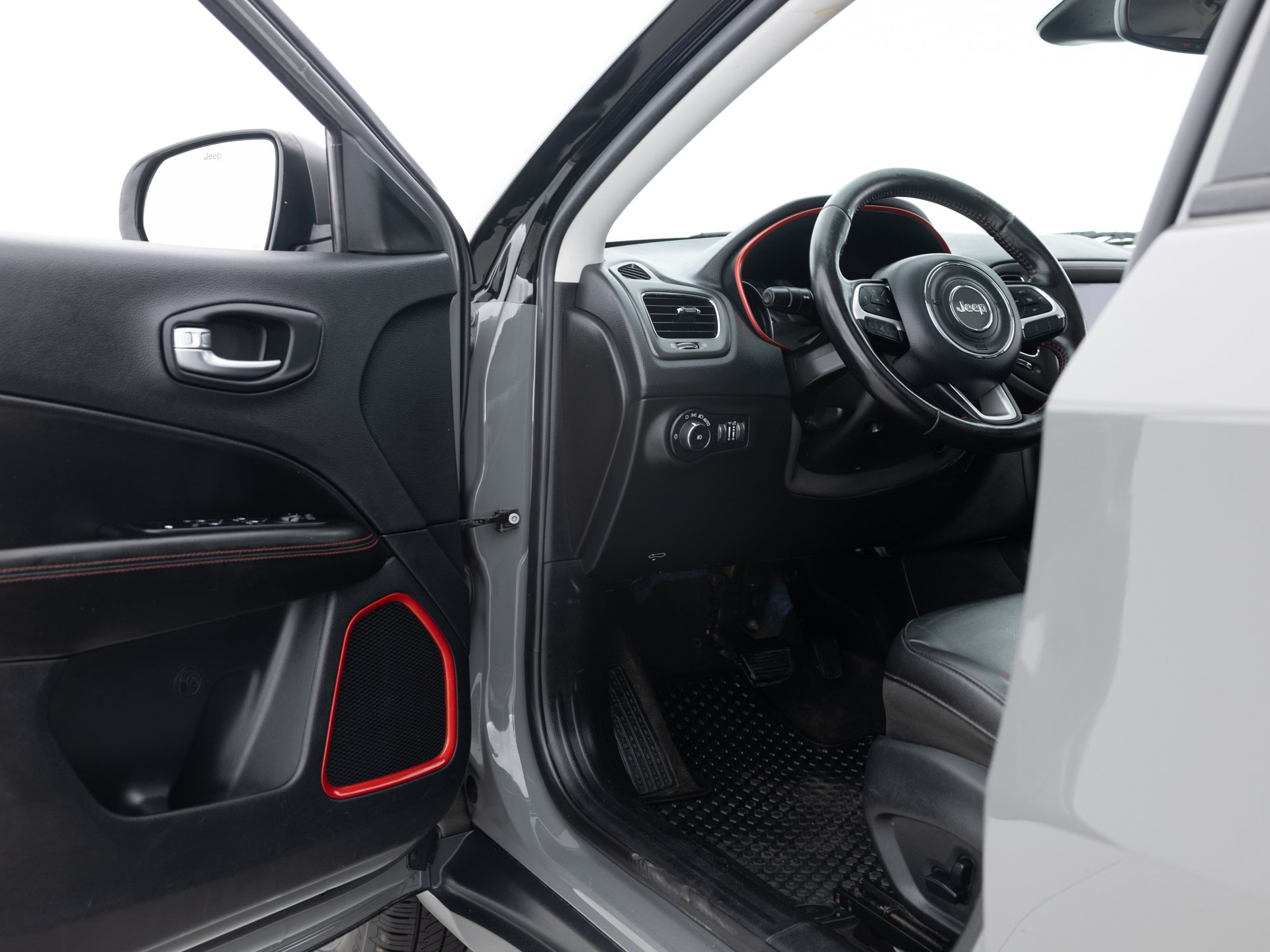 gray jeep compass trailhawk 16