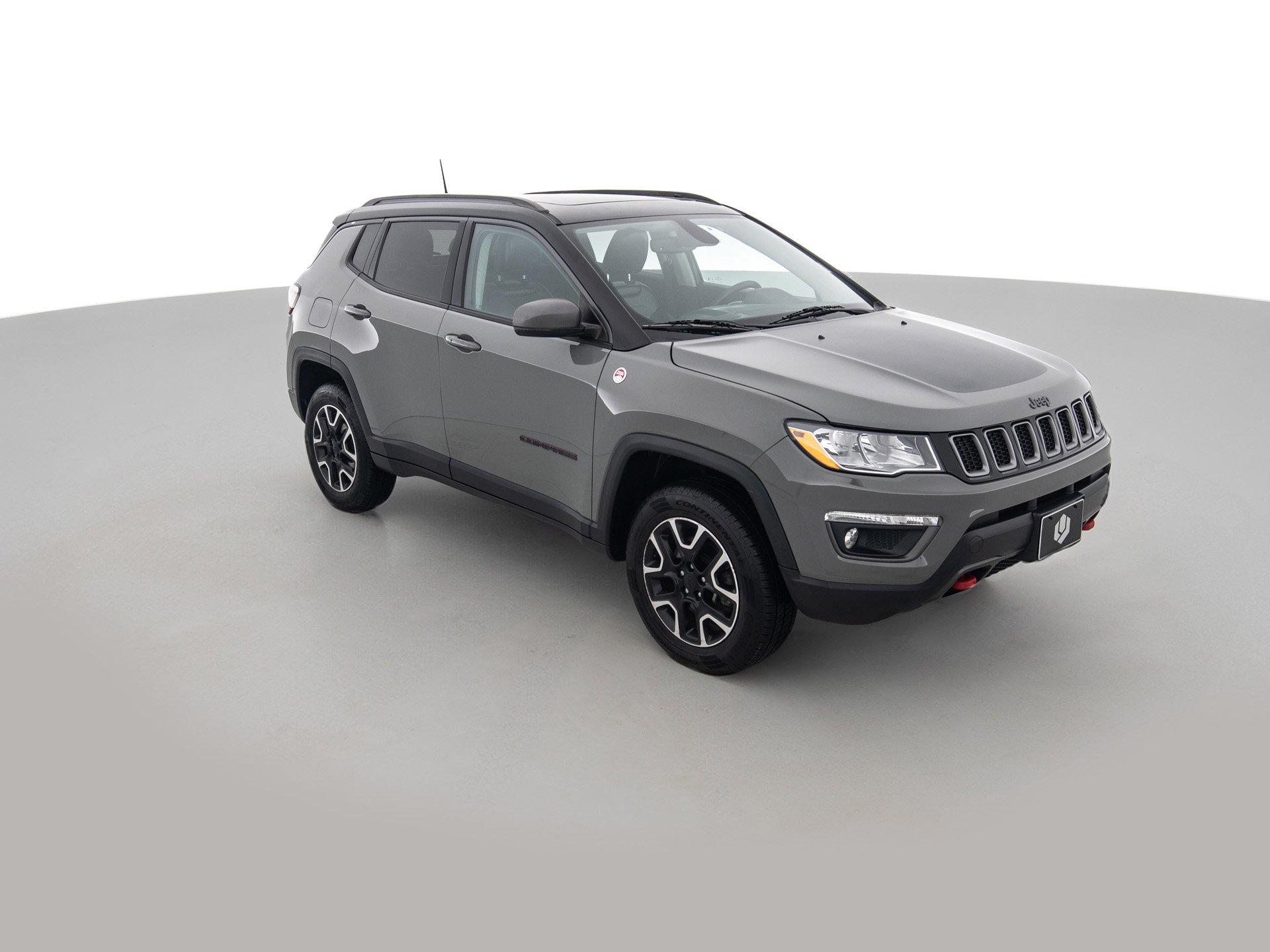 gray jeep compass trailhawk 2