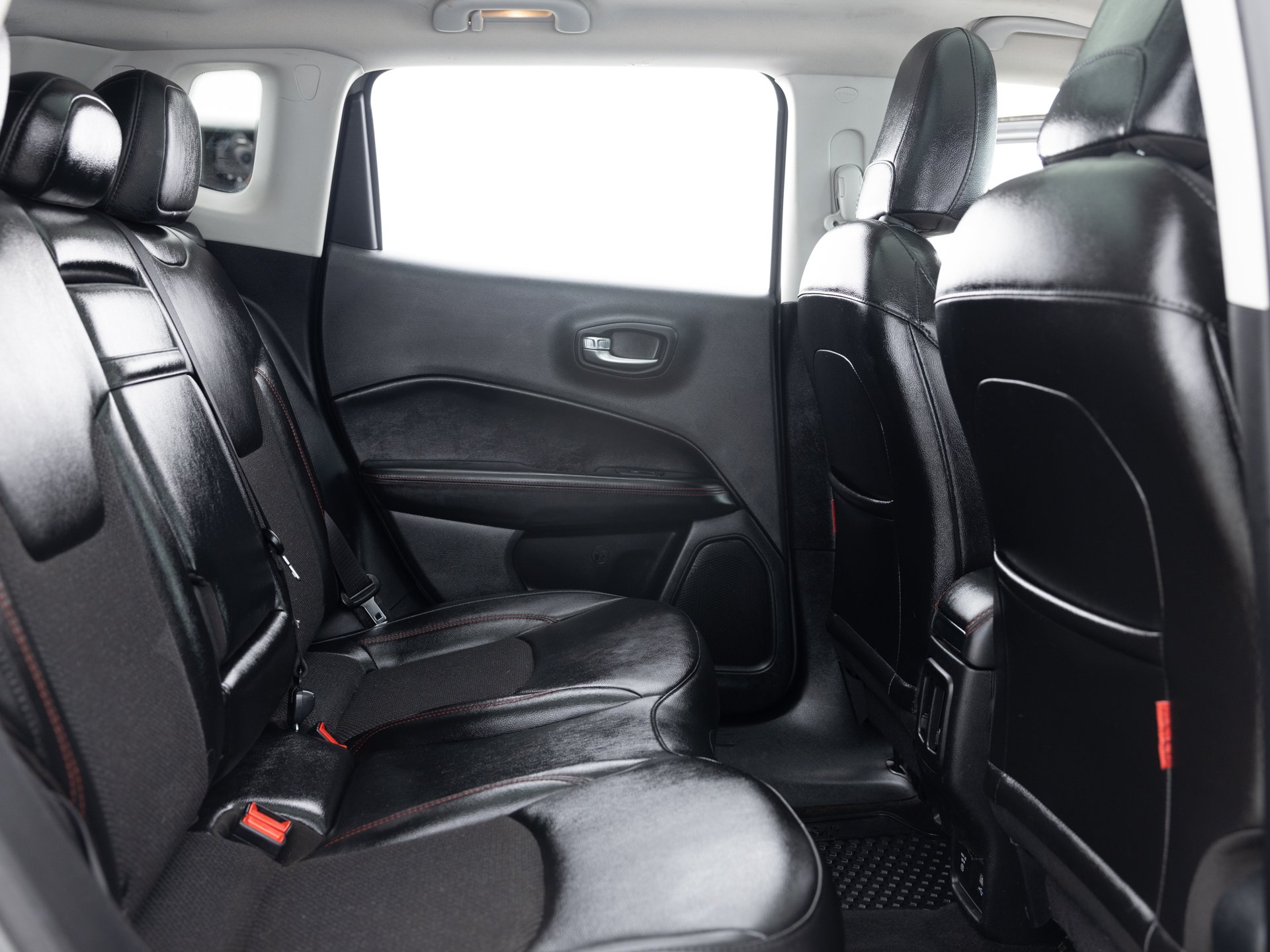 gray jeep compass trailhawk 21