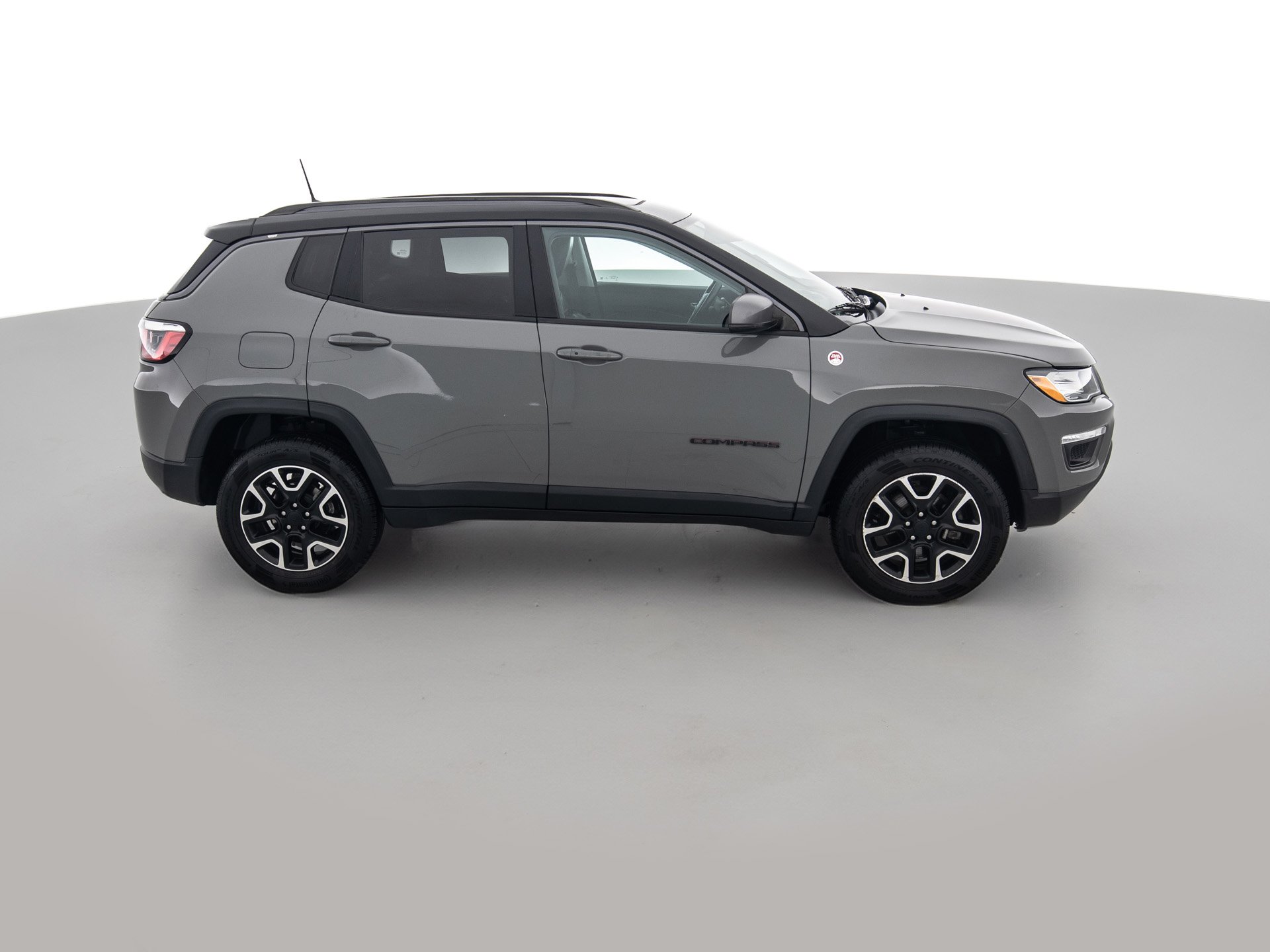 gray jeep compass trailhawk 3