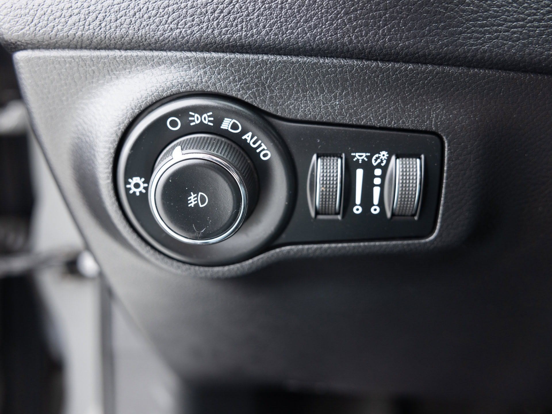 gray jeep compass trailhawk 30