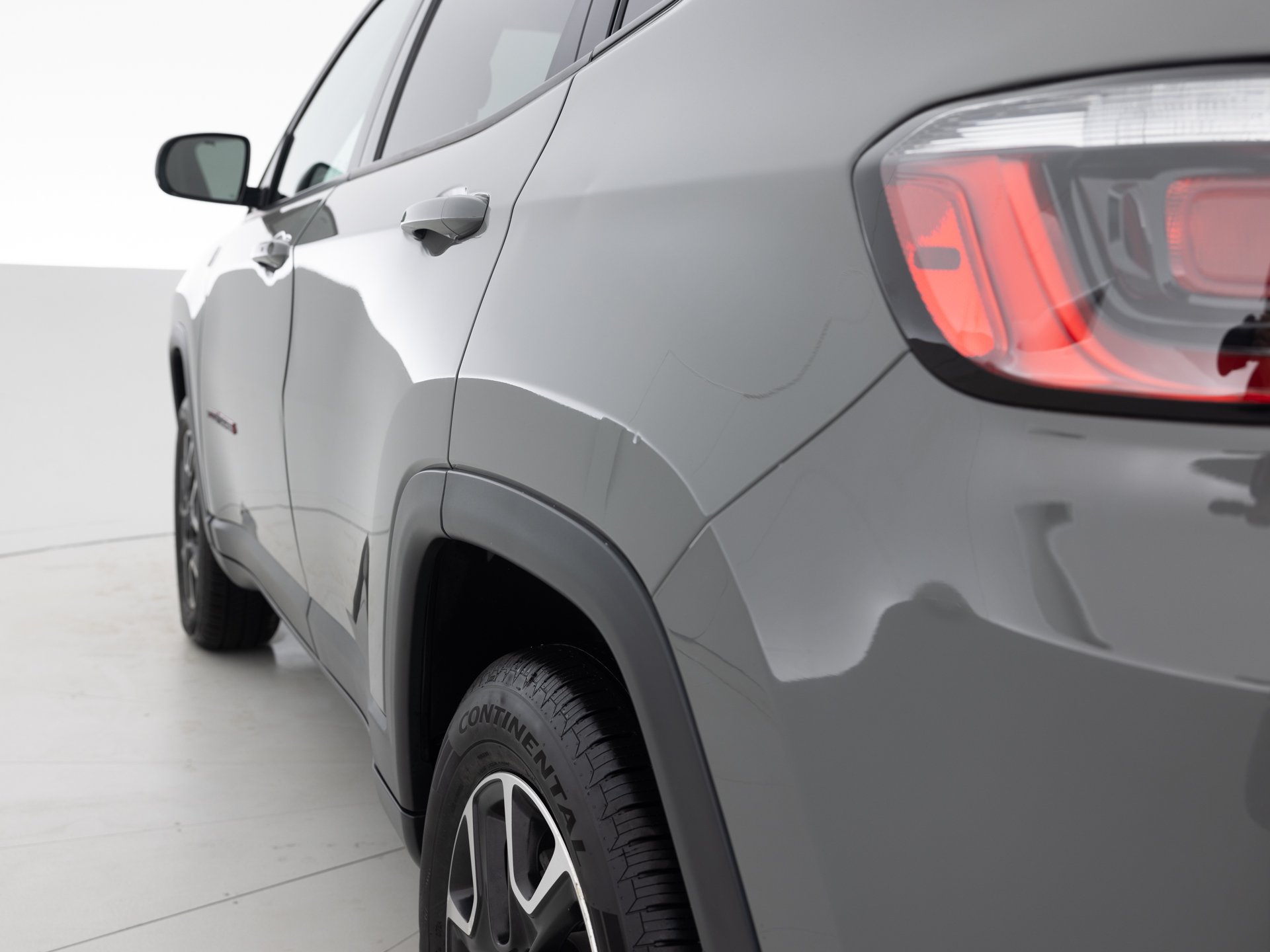 gray jeep compass trailhawk 6