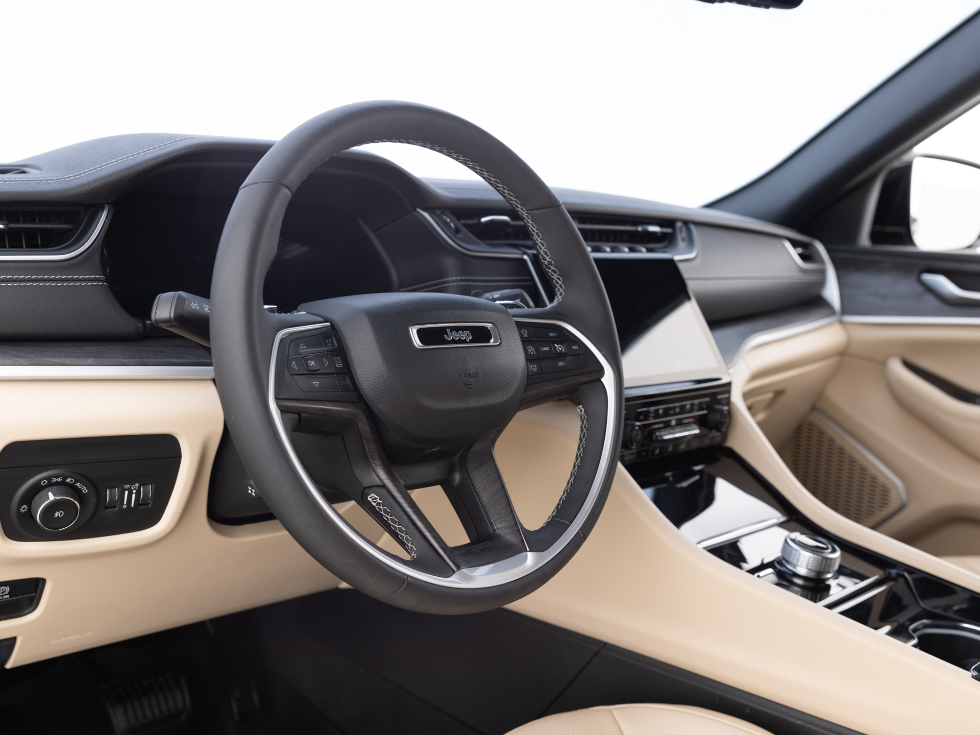Used Gray Jeep Grand Cherokee Limited-15 for Sale