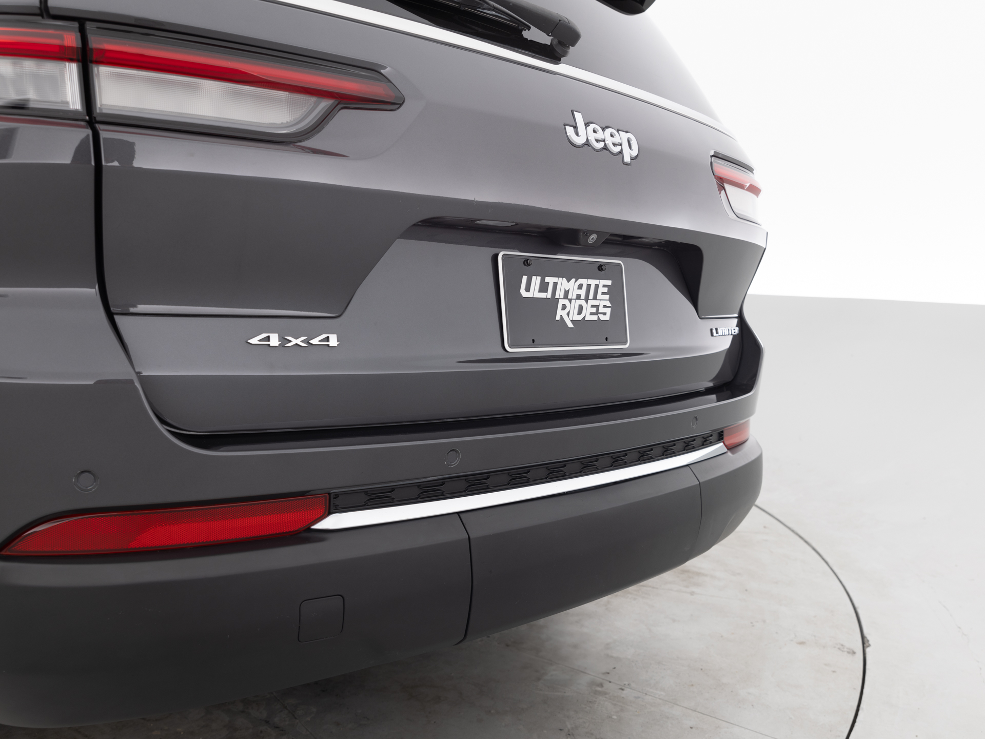 Used Gray Jeep Grand Cherokee Limited-7 for Sale
