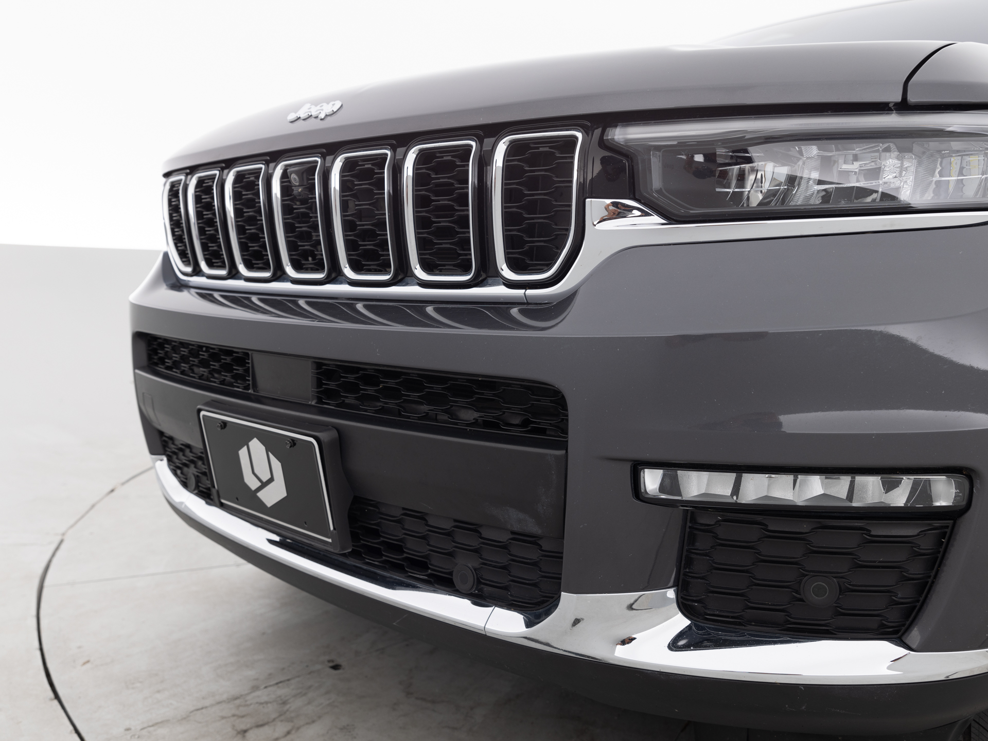 Used Gray Jeep Grand Cherokee Limited-8 for Sale