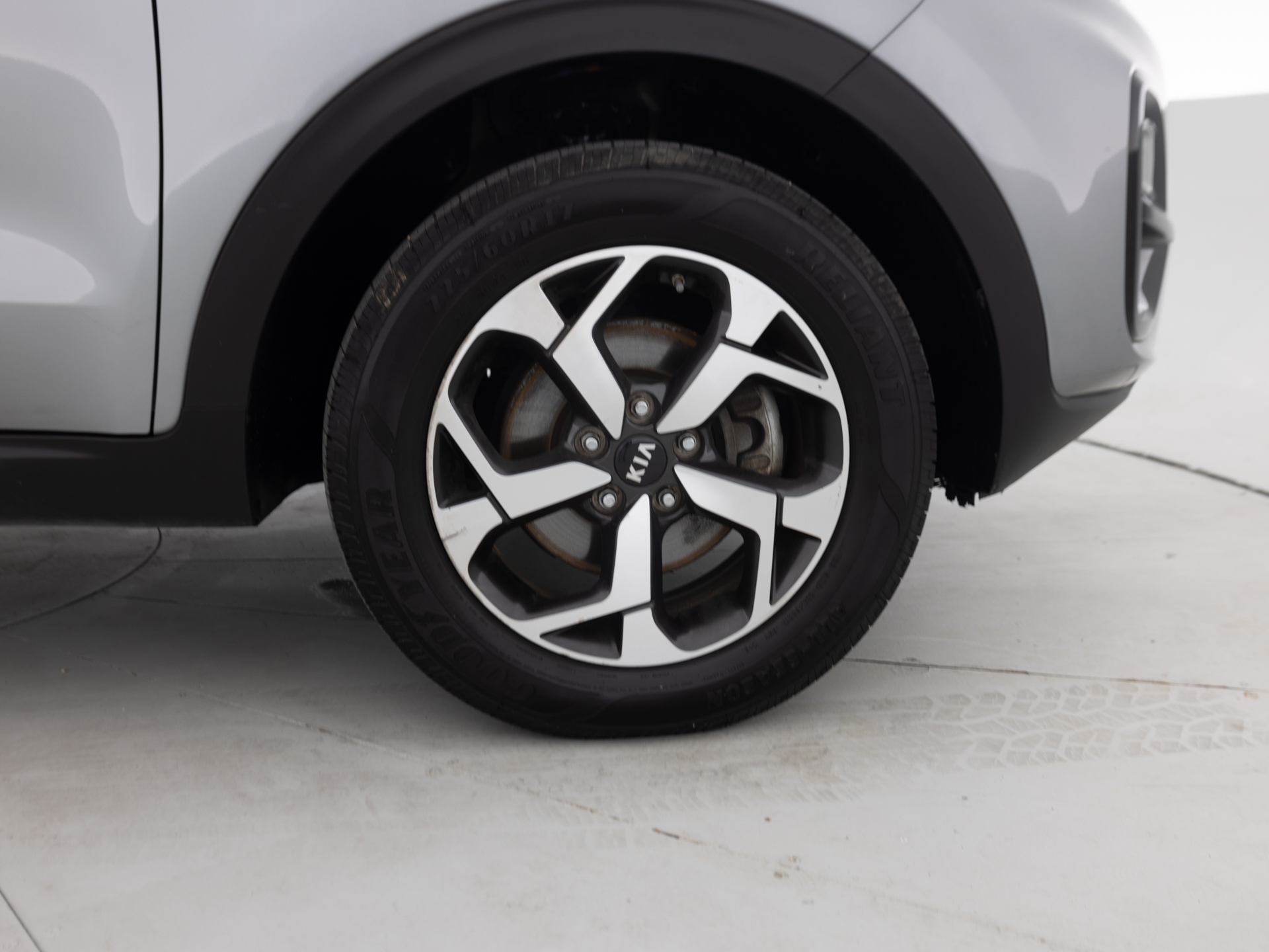 Used Gray Kia Sportage-11 for Sale