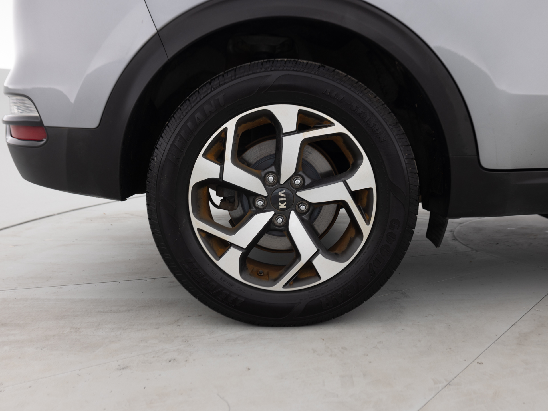 Used Gray Kia Sportage-12 for Sale
