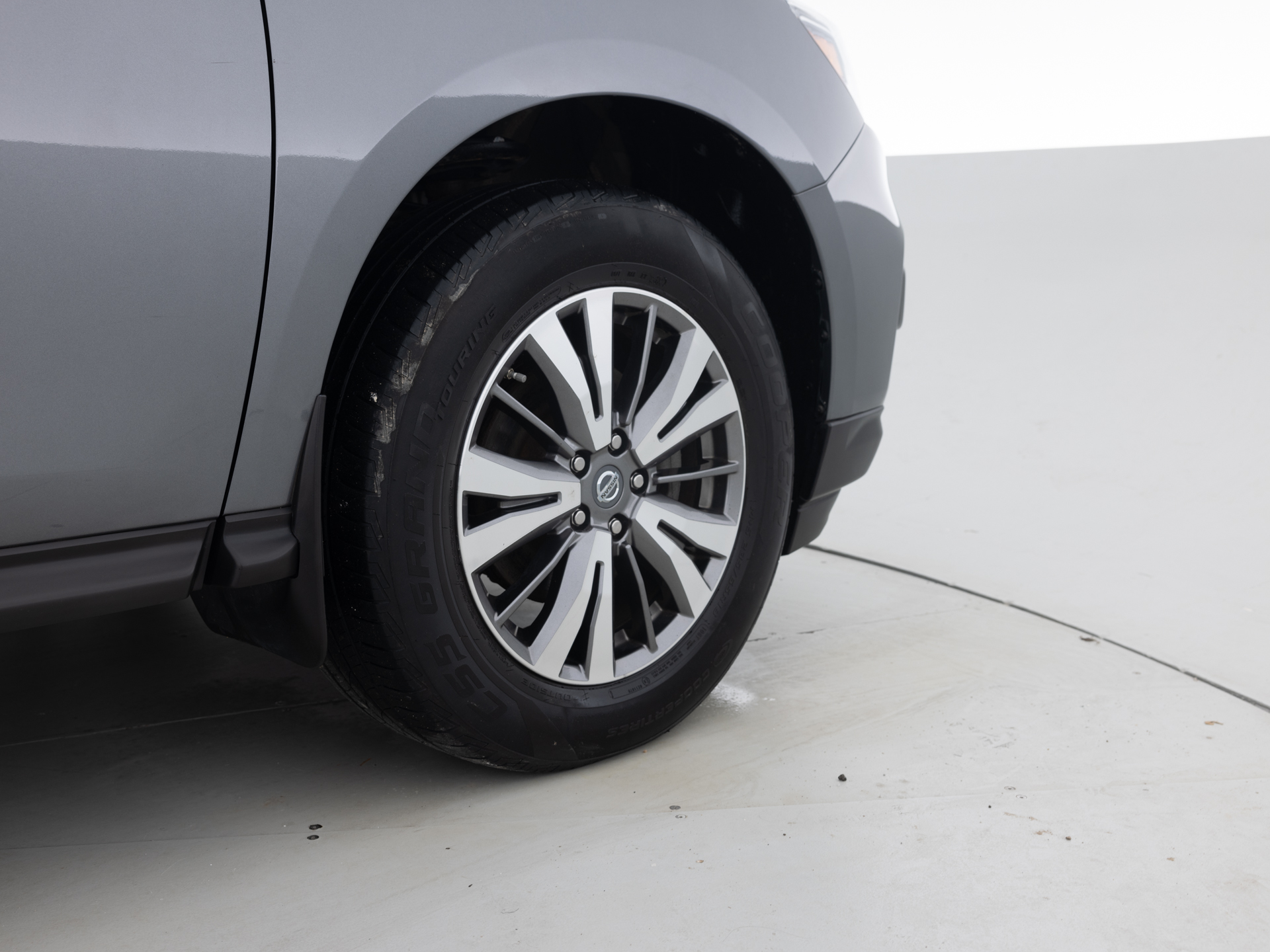 Used Gray Nissan Pathfinder S-12 for Sale