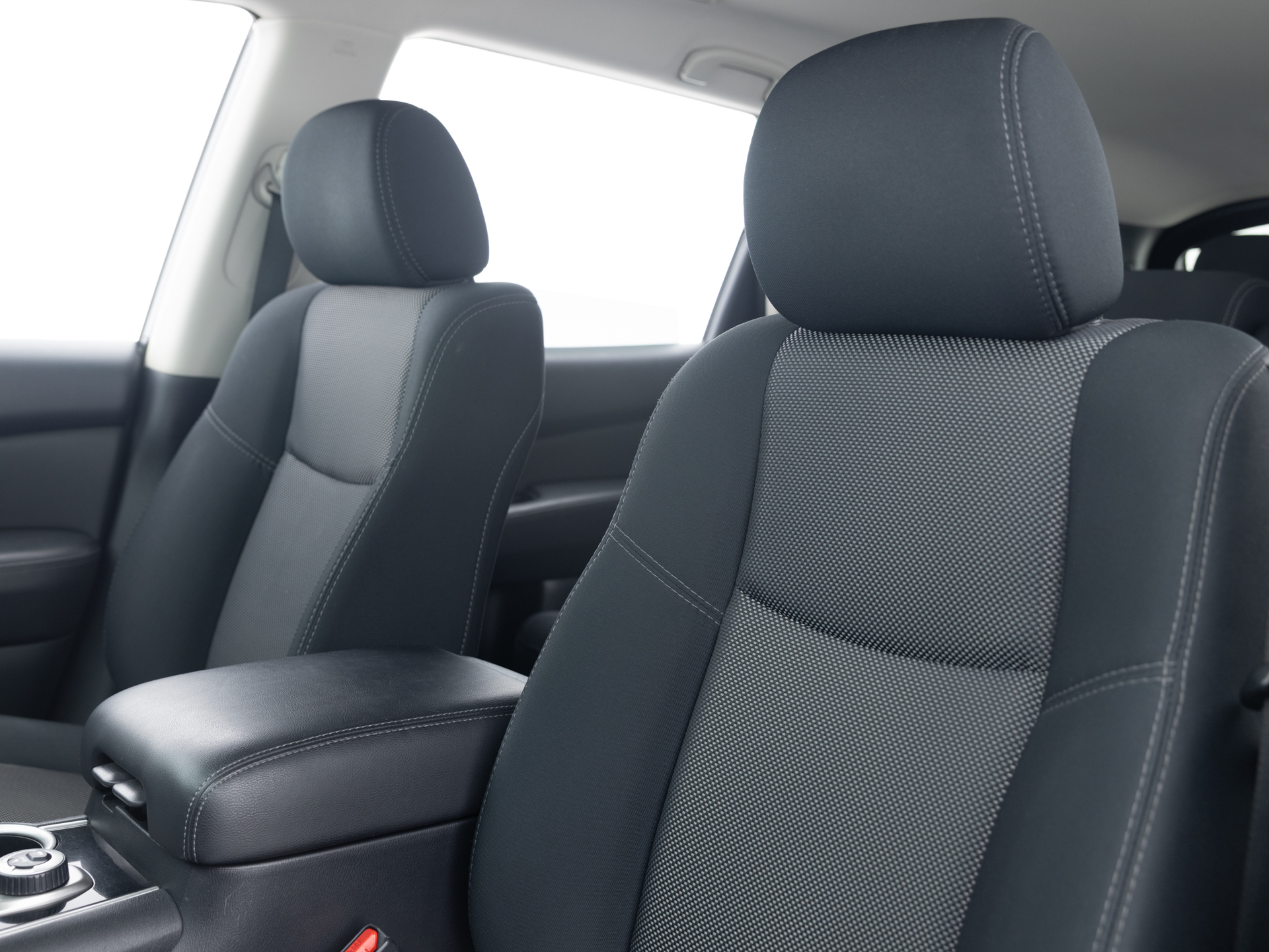Used Gray Nissan Pathfinder S-14 for Sale