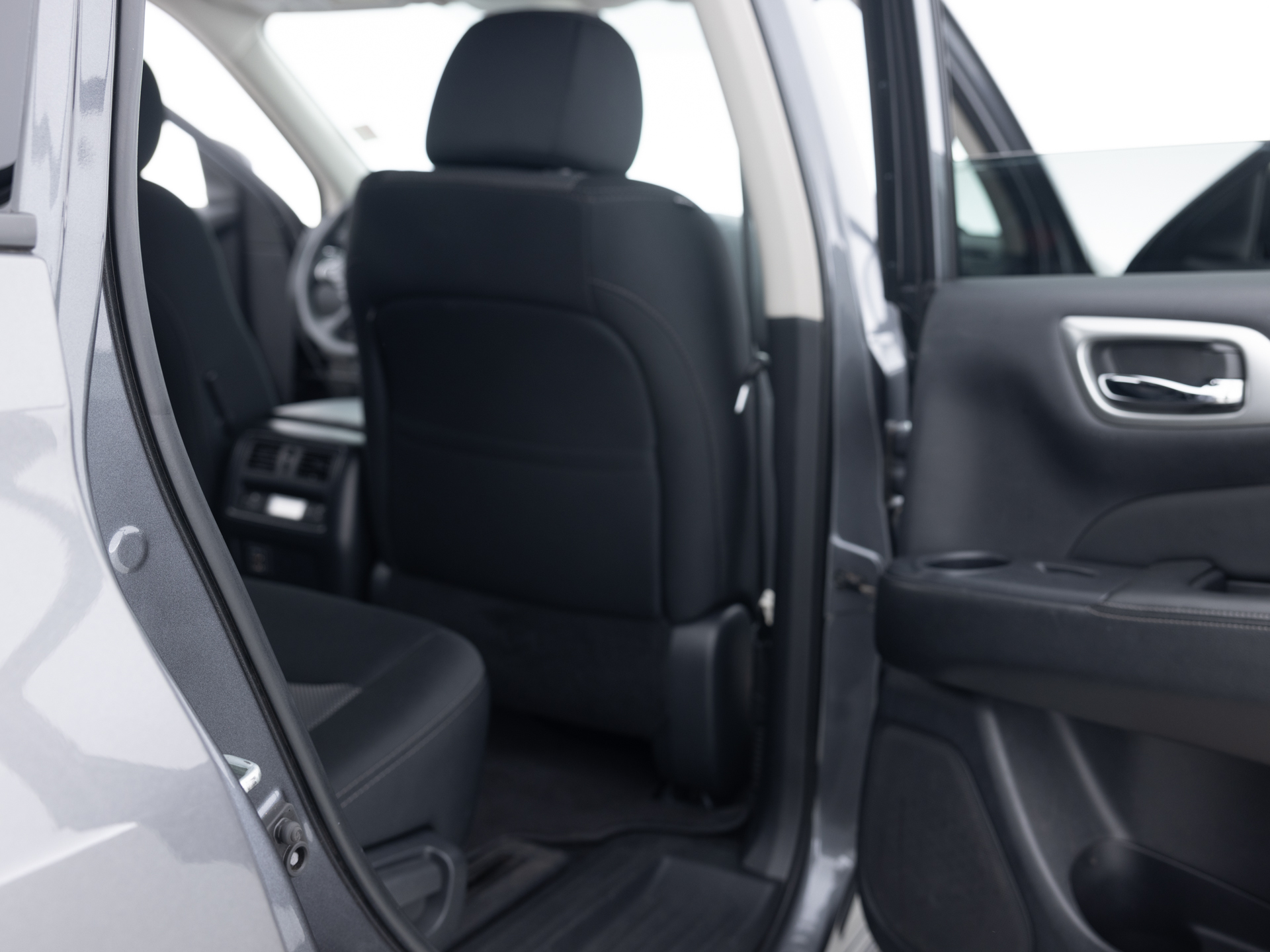 Used Gray Nissan Pathfinder S-22 for Sale