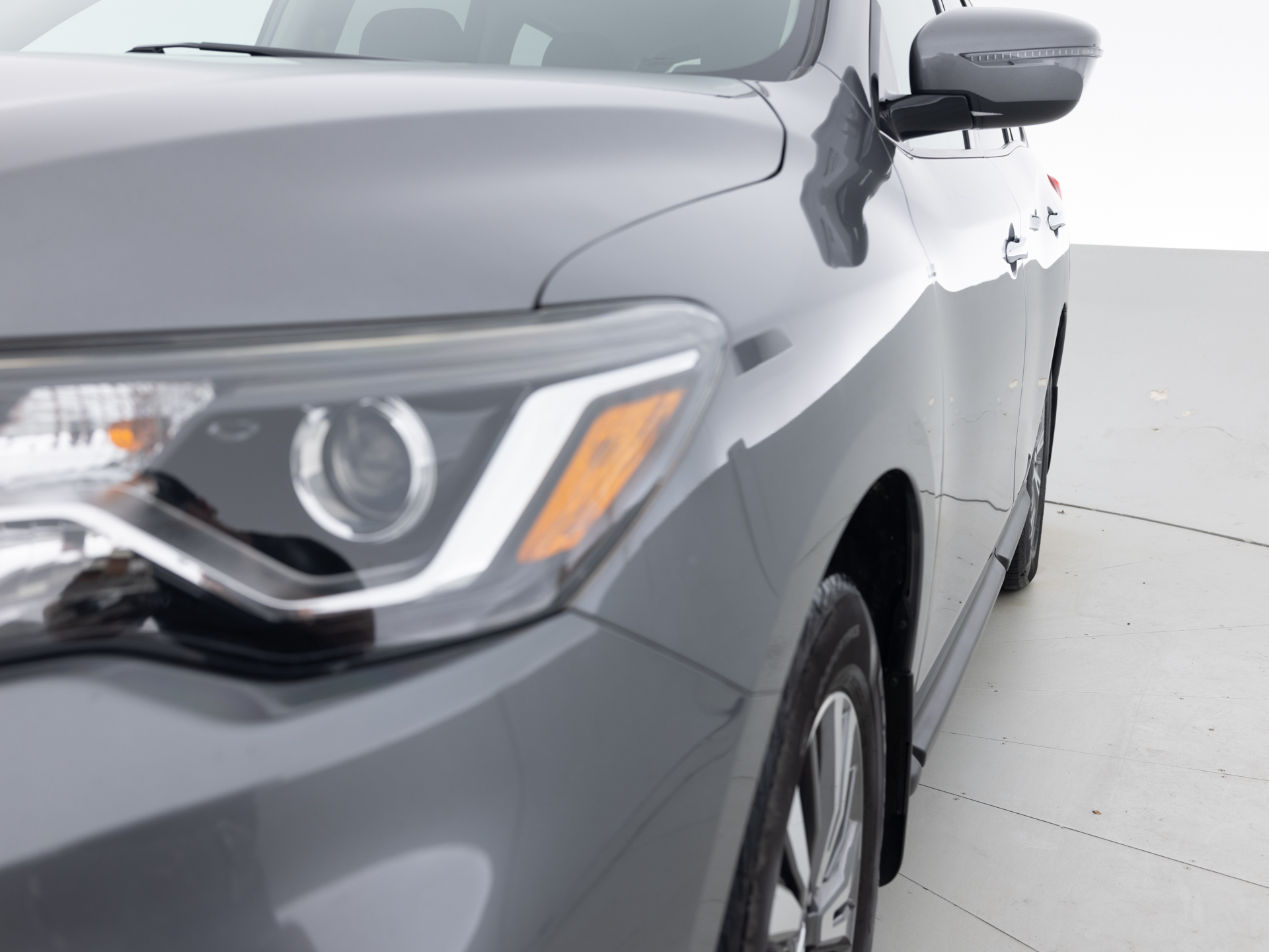 Used Gray Nissan Pathfinder S-3 for Sale