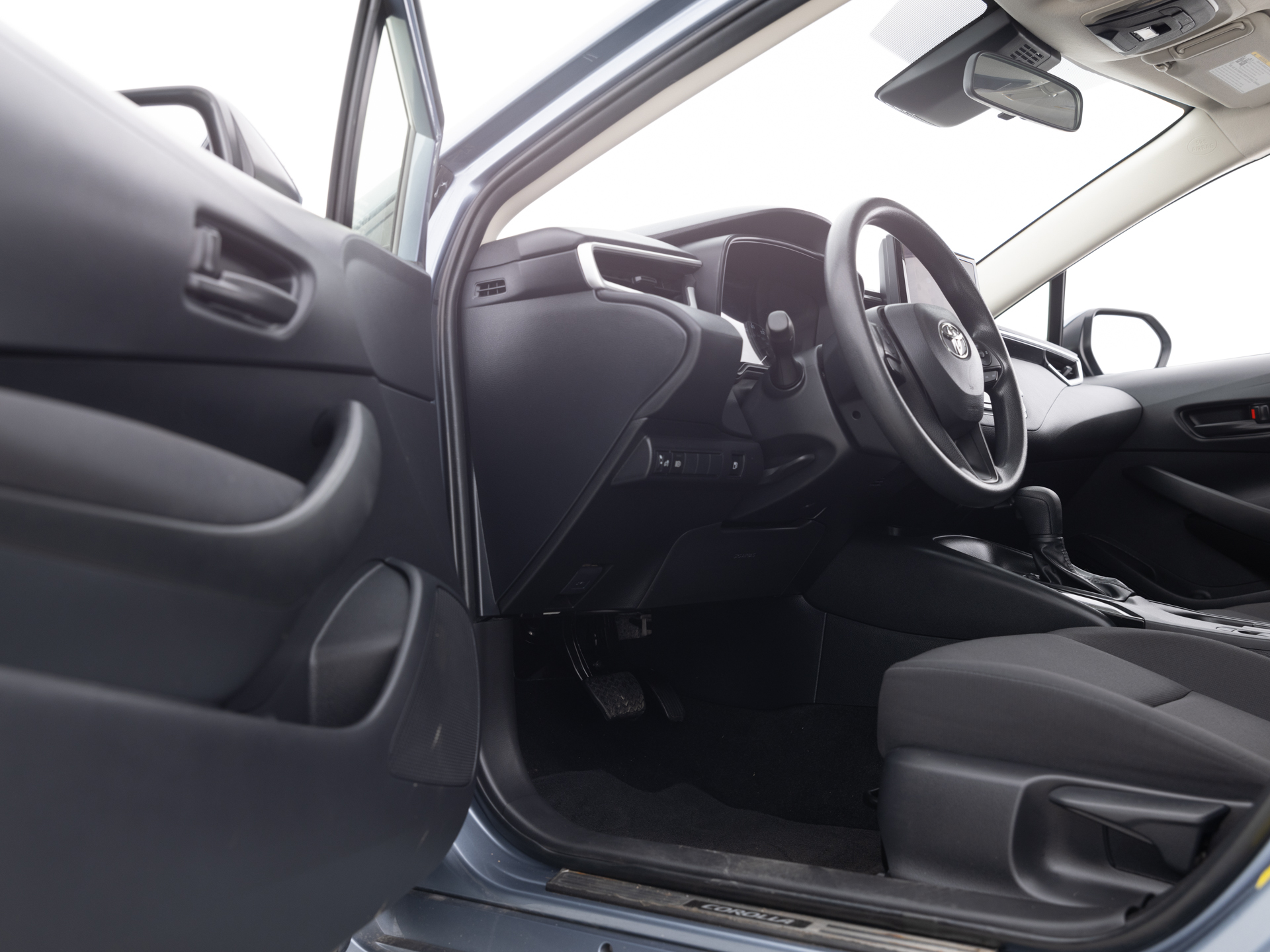 Used Gray Toyota Corolla LE-14 for Sale