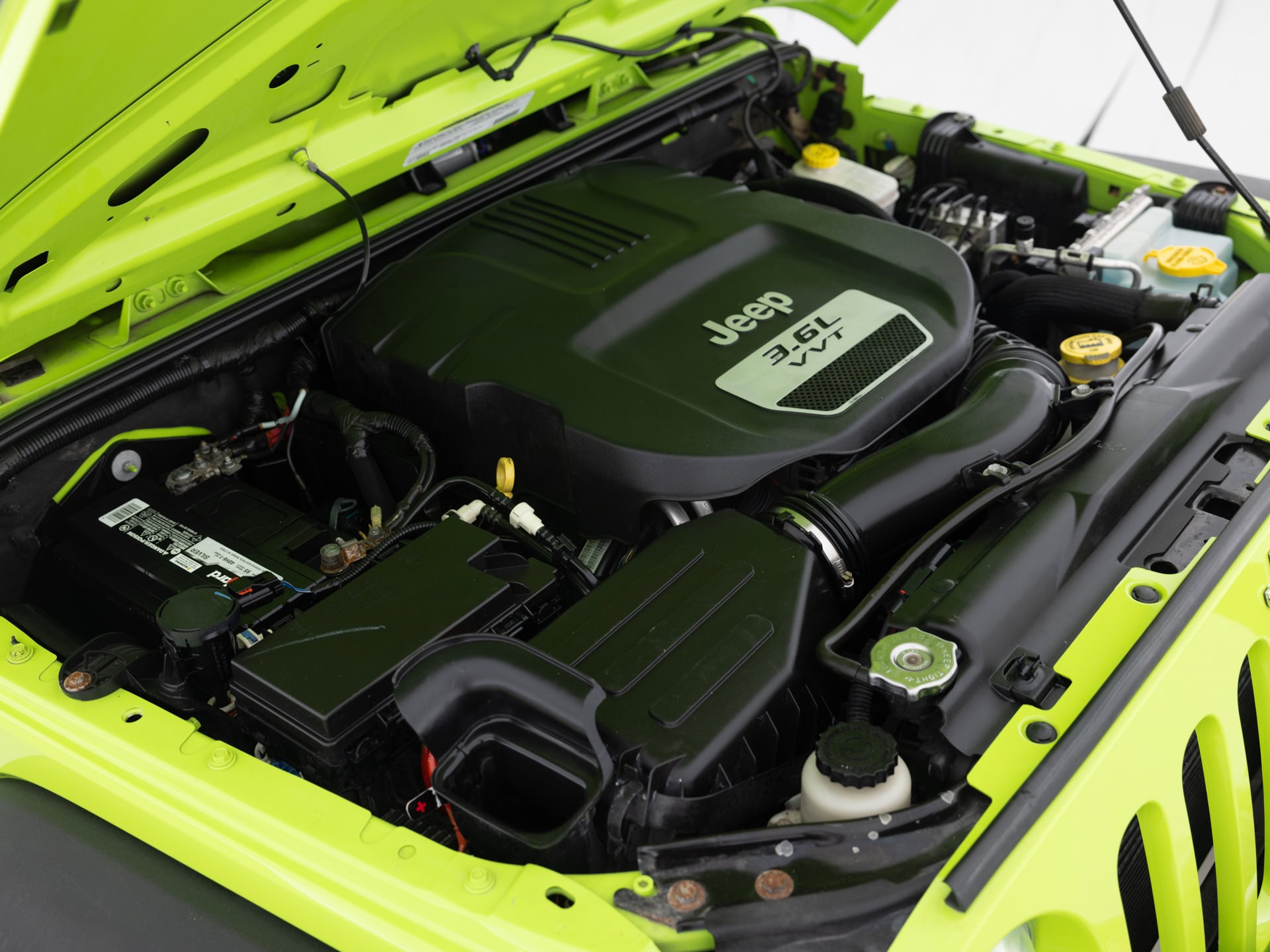 green jeep wrangler sport 32