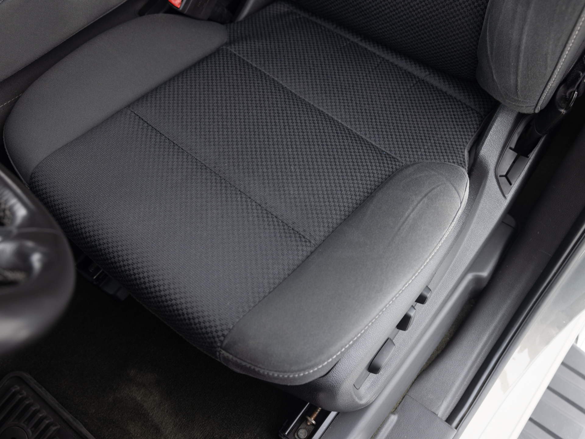 Used Grey Chevrolet Silverado Z71-17 for Sale