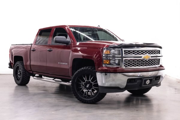 LEVELED 2014 CHEVROLET SILVERADO