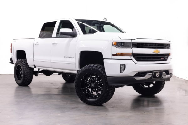 LIFTED 2016 CHEVROLET SILVERADO