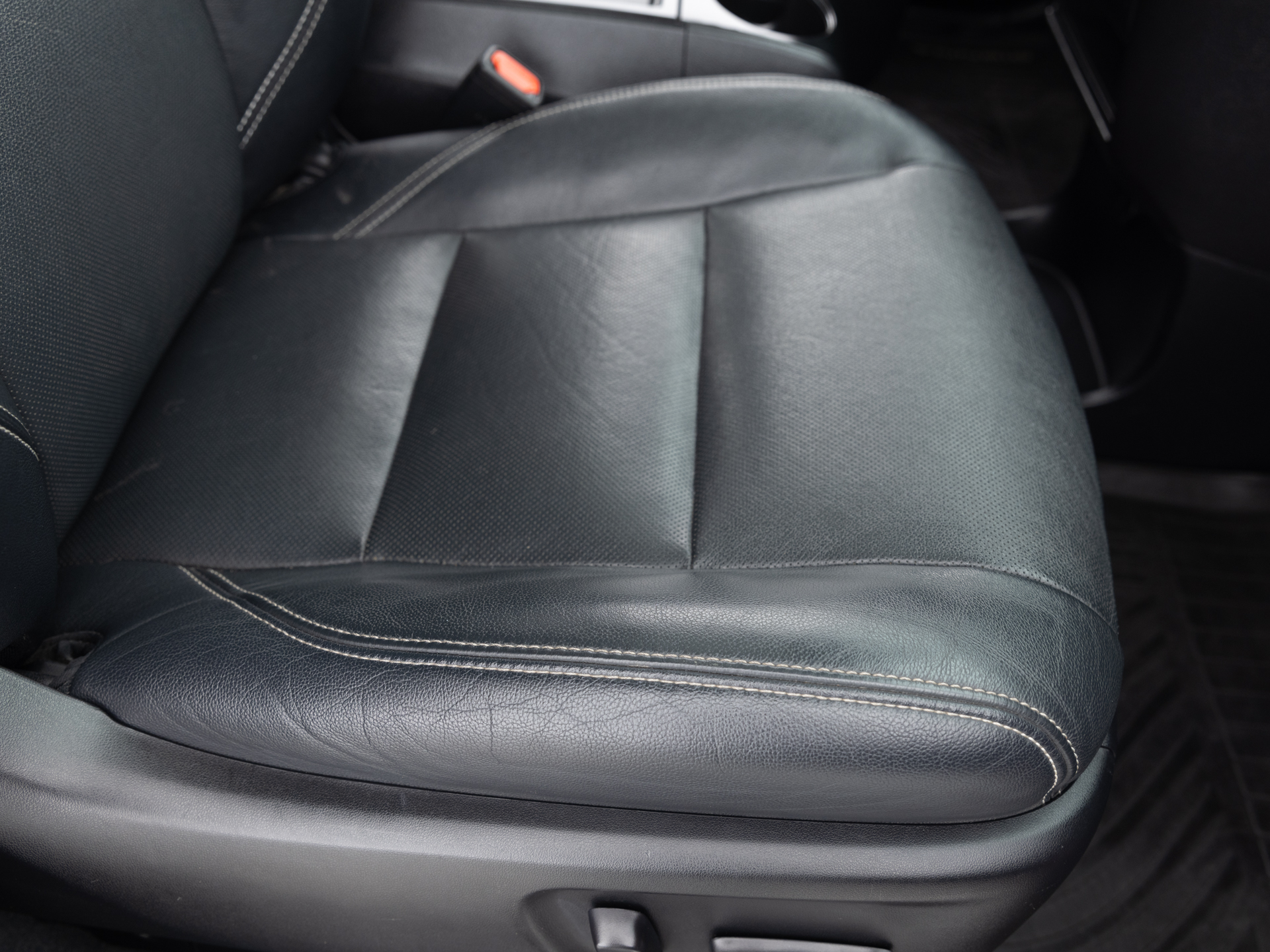 Used Marron Toyota Sienna SE-11 for Sale