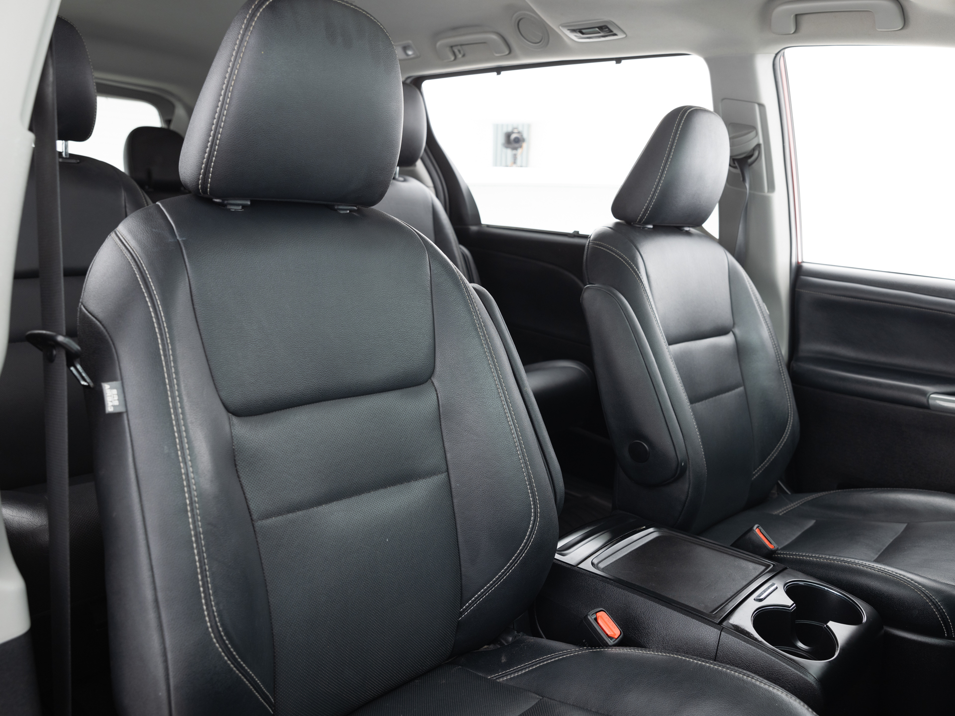 Used Marron Toyota Sienna SE-12 for Sale