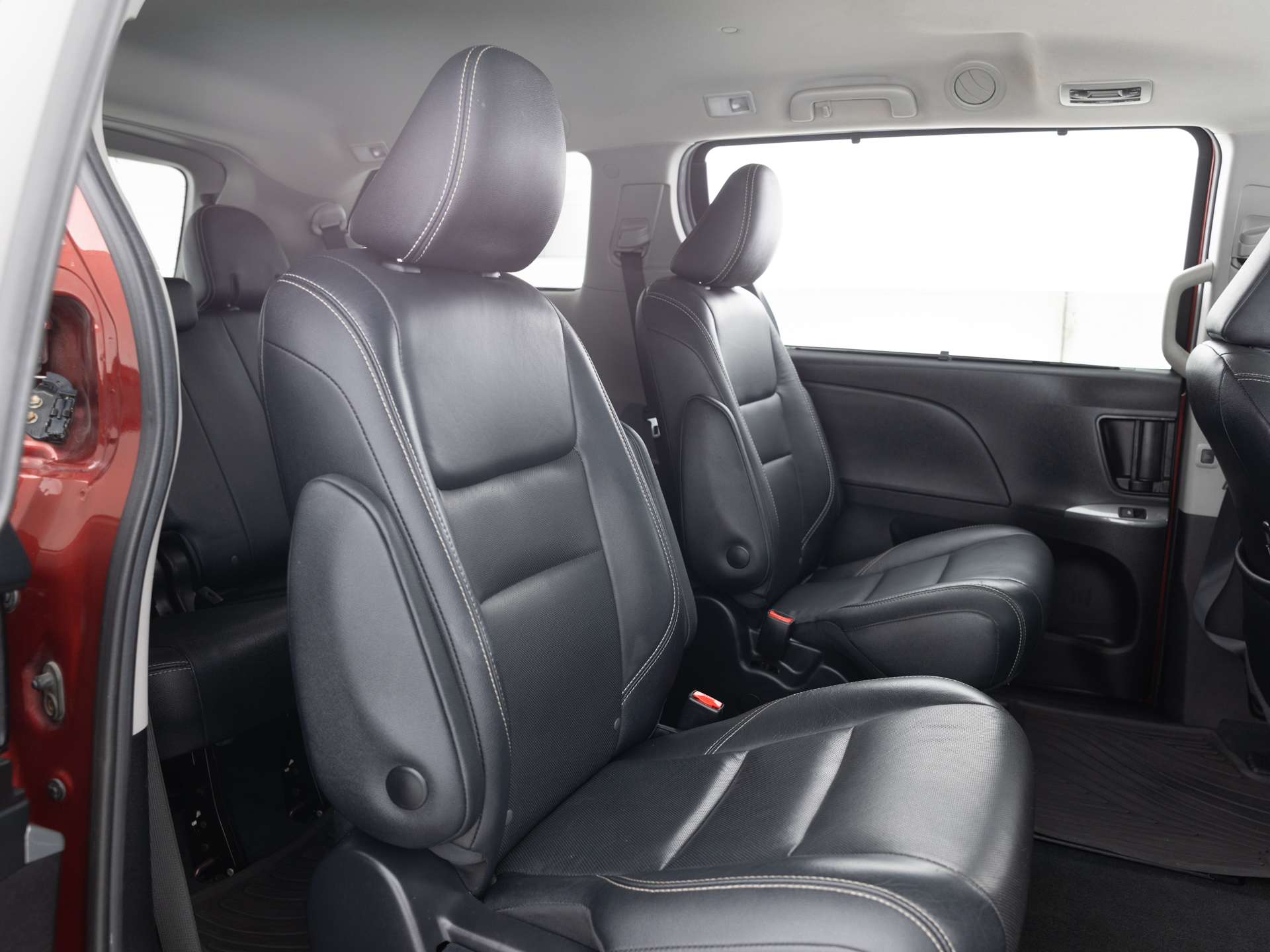 Used Marron Toyota Sienna SE-15 for Sale