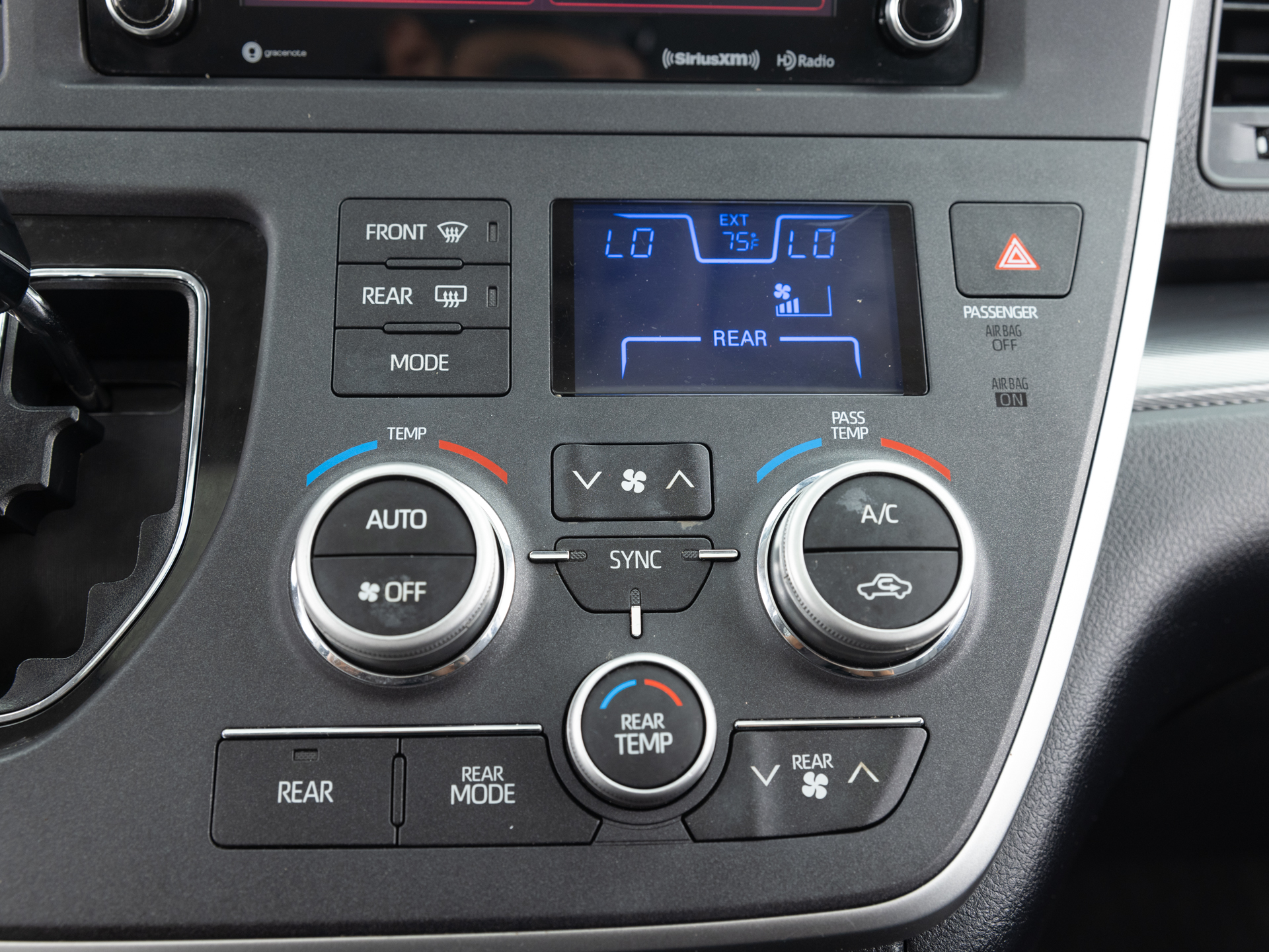 Used Marron Toyota Sienna SE-21 for Sale