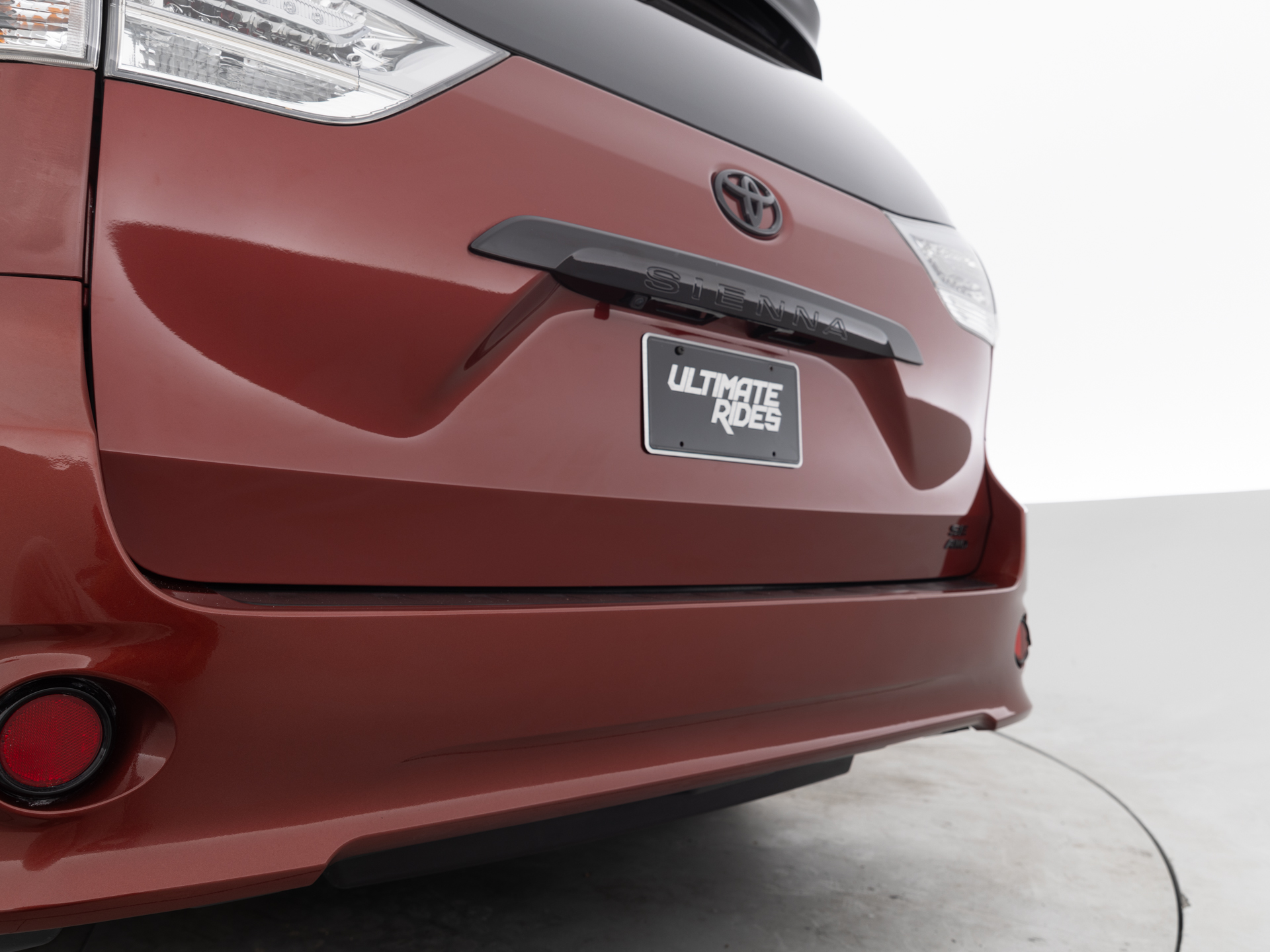 Used Marron Toyota Sienna SE-5 for Sale