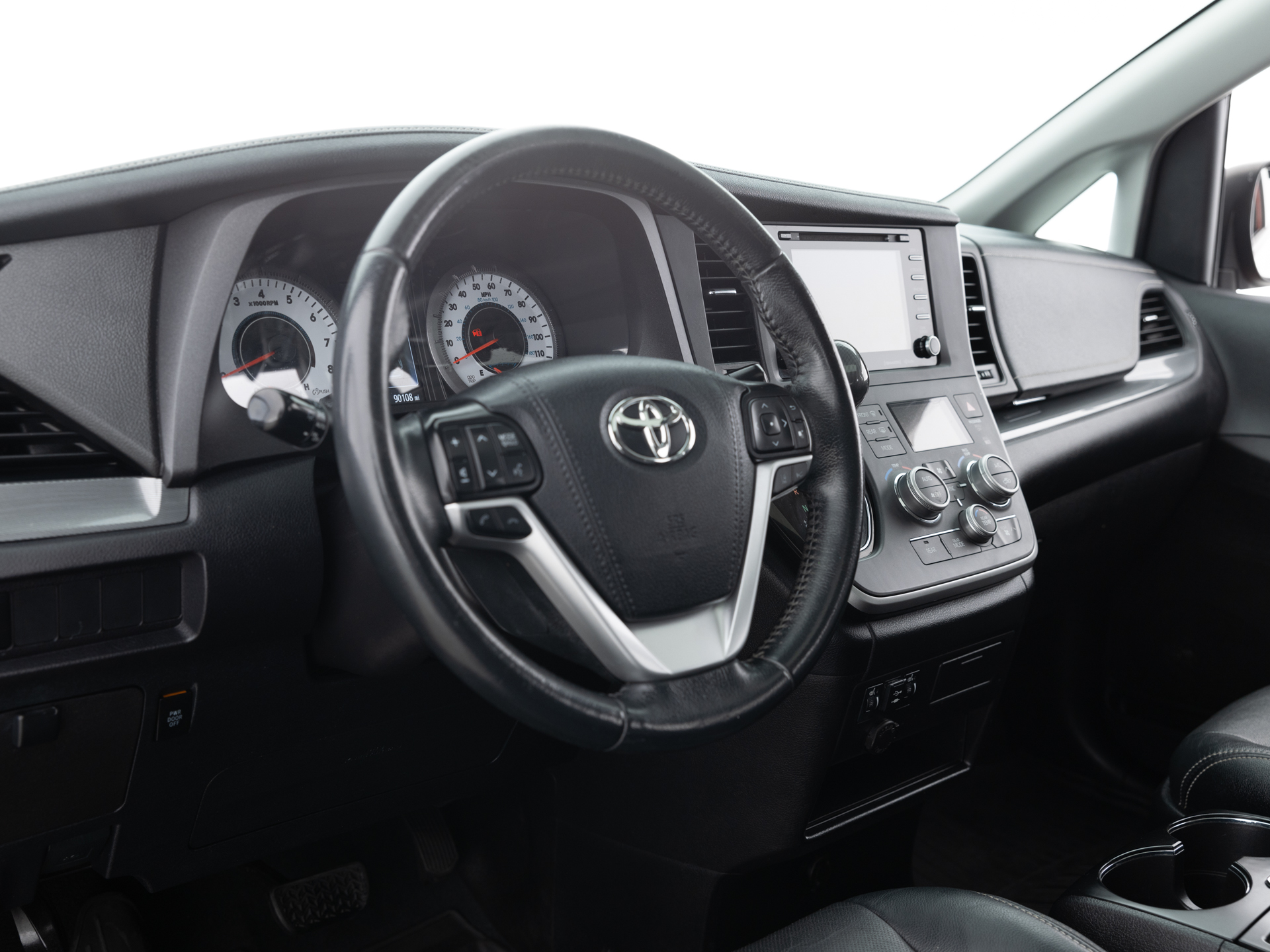 Used Marron Toyota Sienna SE-9 for Sale