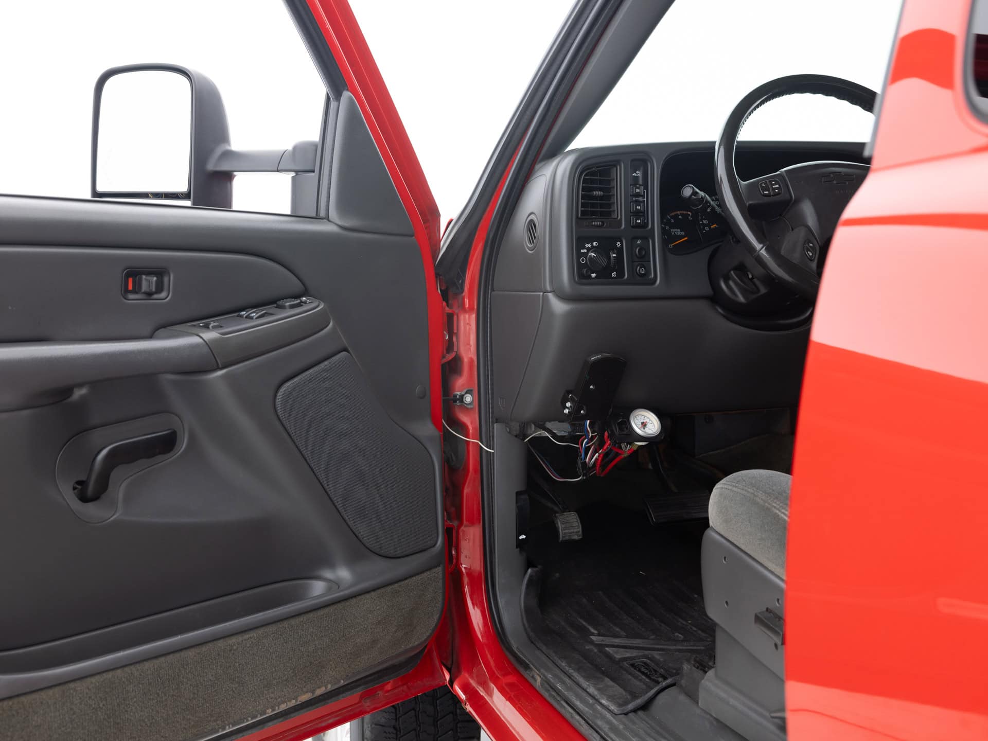 Used Red Chevrolet SIlverado Deisel-16 for Sale