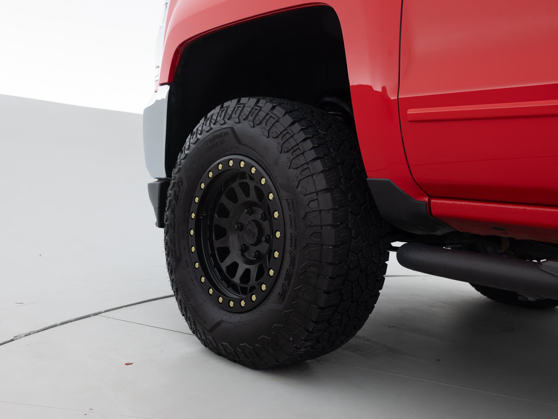 red chevrolet silverado lt 9