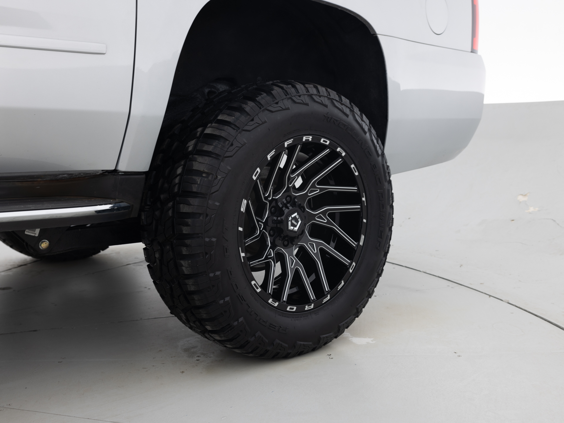 Used Silver Chevrolet Suburban LTZ-10 for Sale