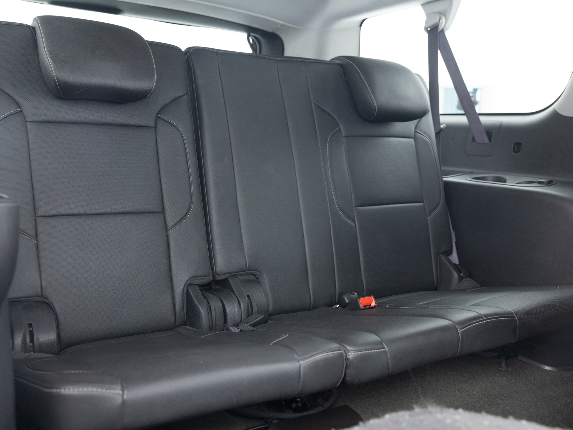 Used Silver Chevrolet Suburban LTZ-27 for Sale