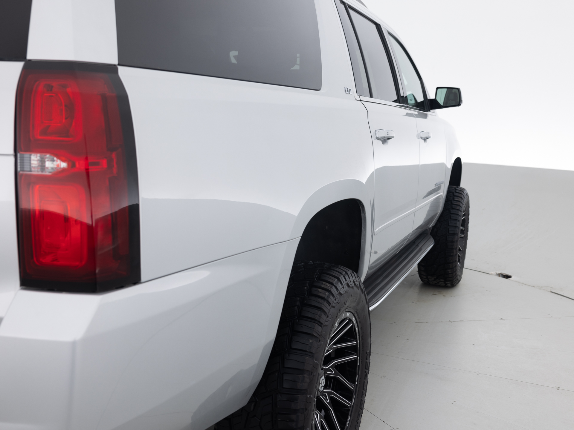 Used Silver Chevrolet Suburban LTZ-5 for Sale