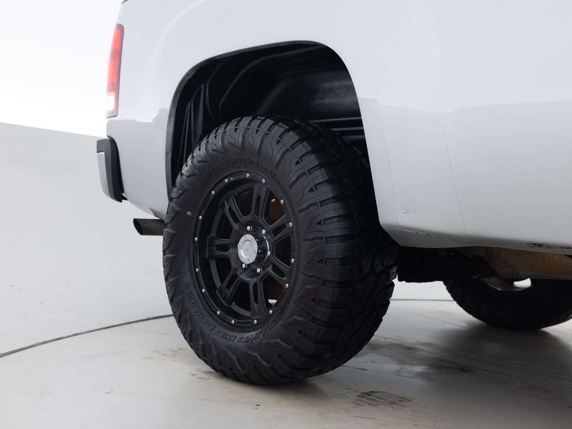 Used Silver GMC Sierra SLE-11 for Sale