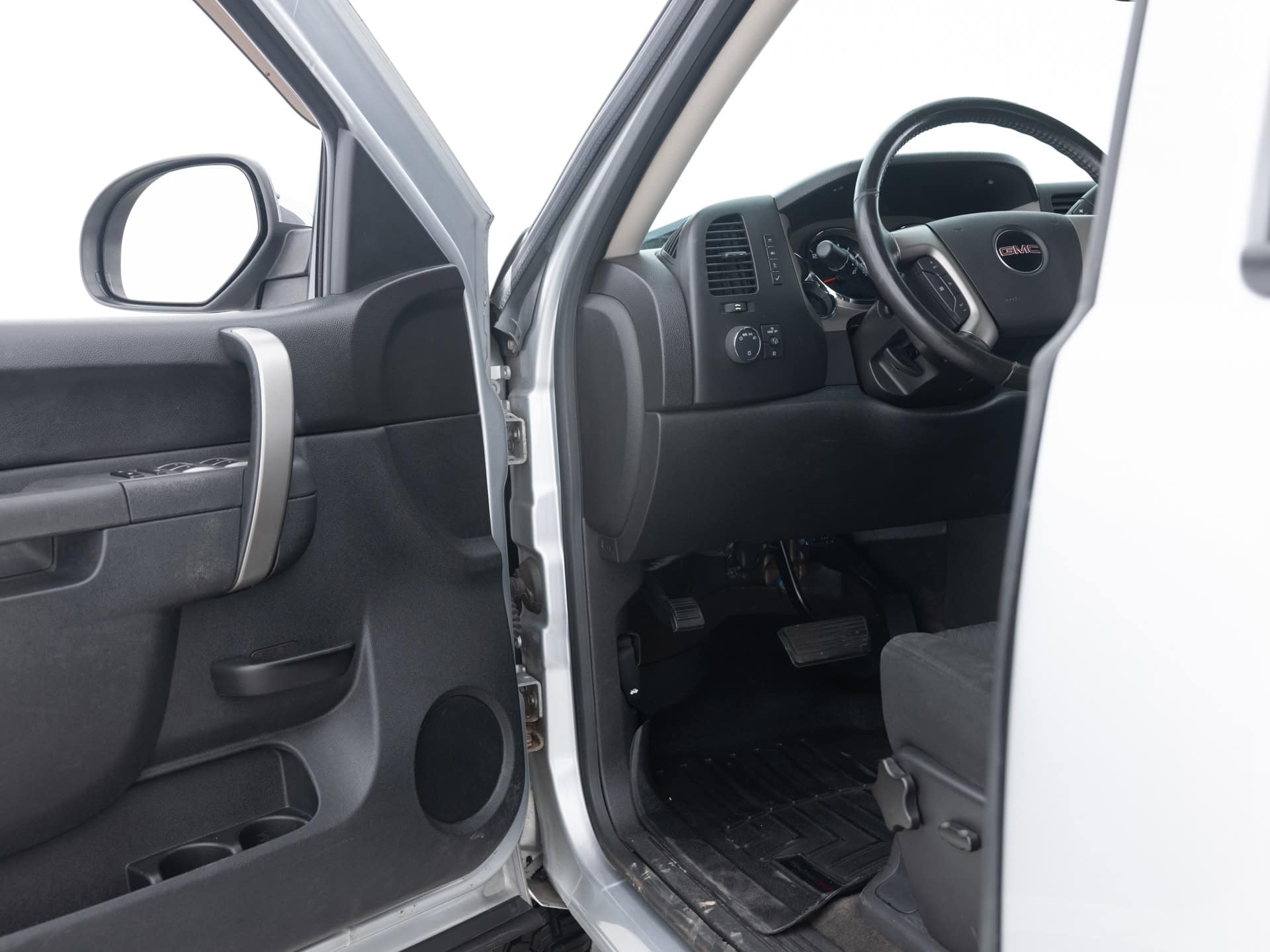 Used Silver GMC Sierra SLE-20 for Sale