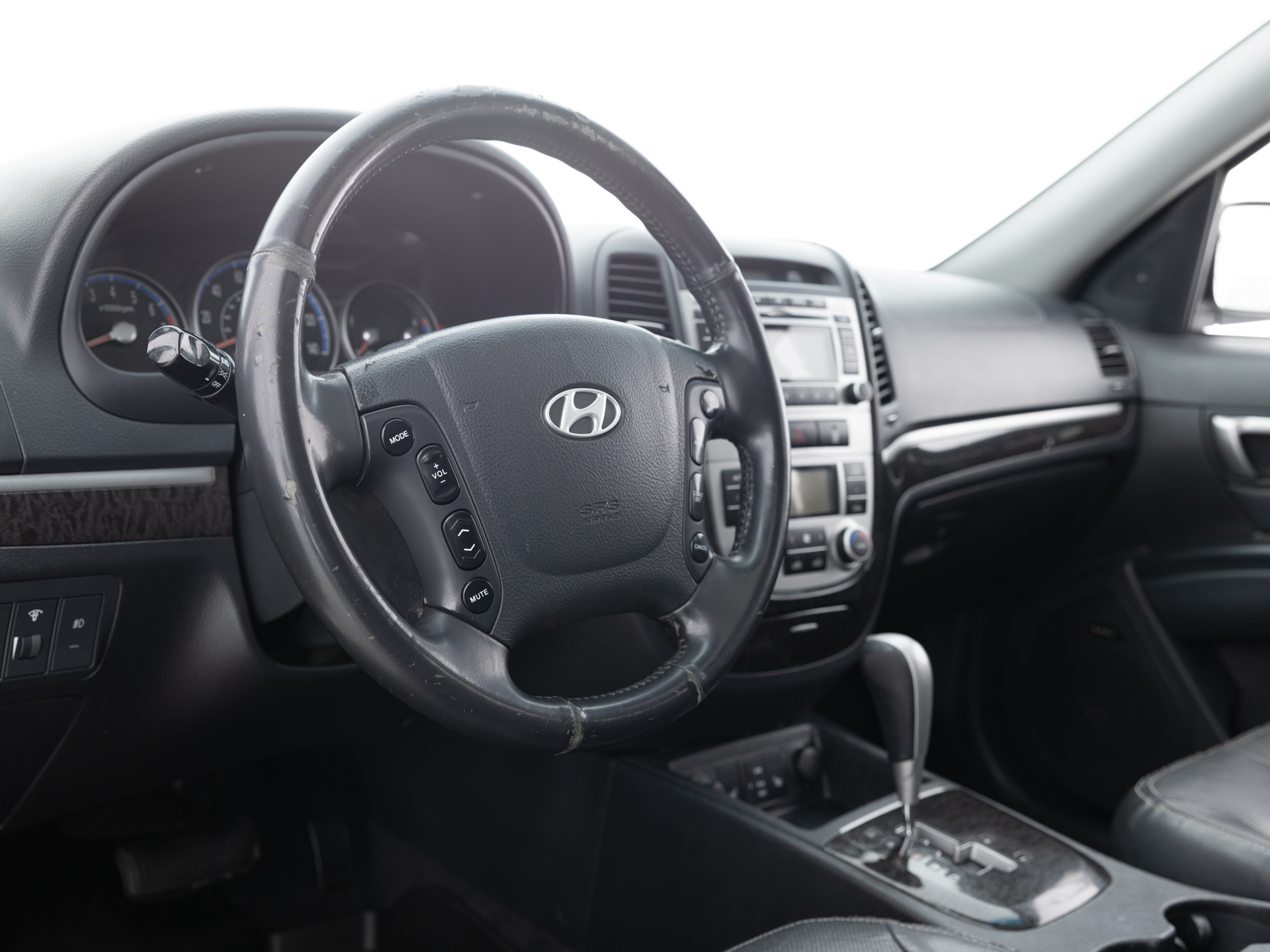 Used Silver Hyundai Santa Fe-15 for Sale
