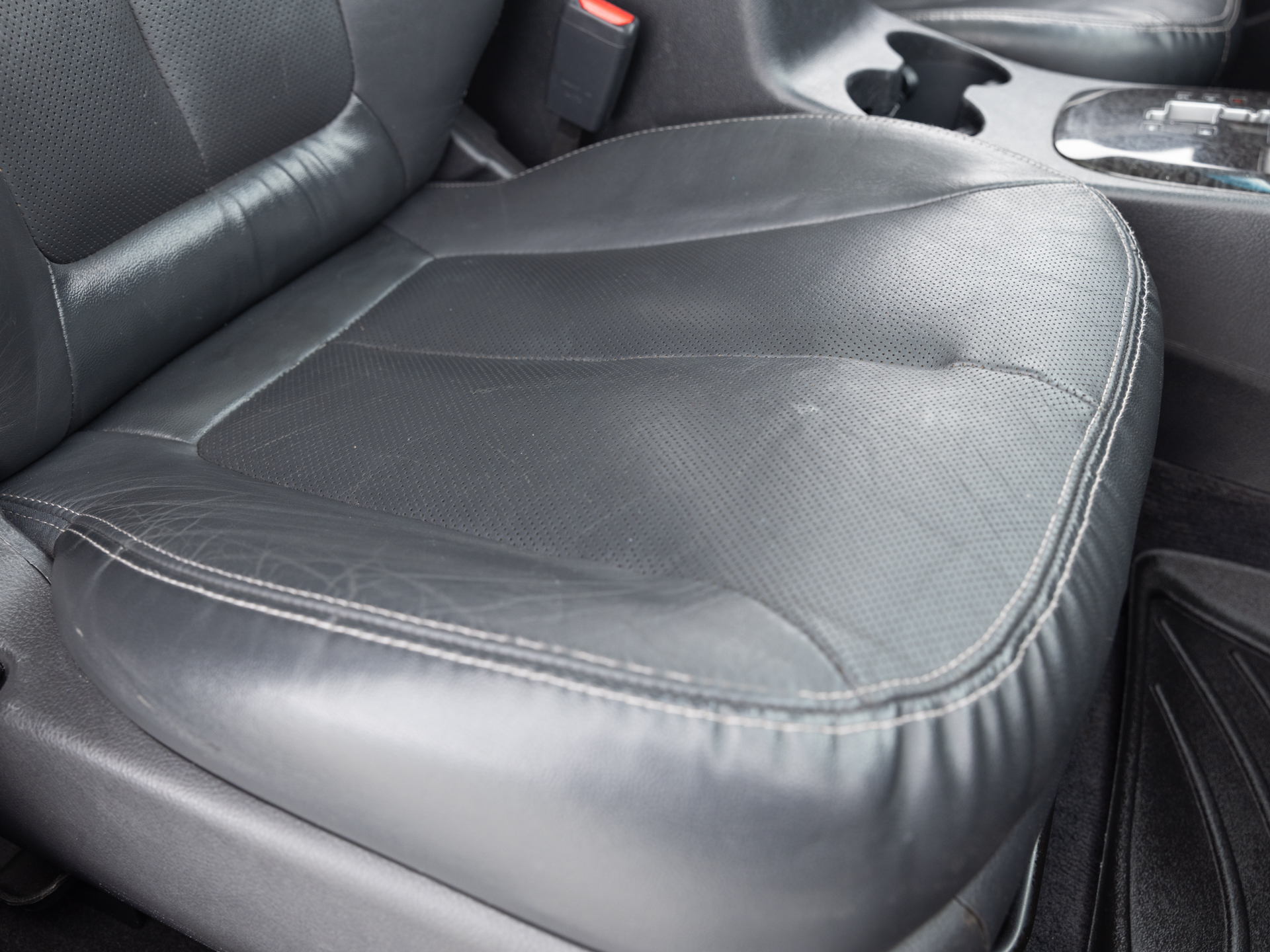 Used Silver Hyundai Santa Fe-17 for Sale