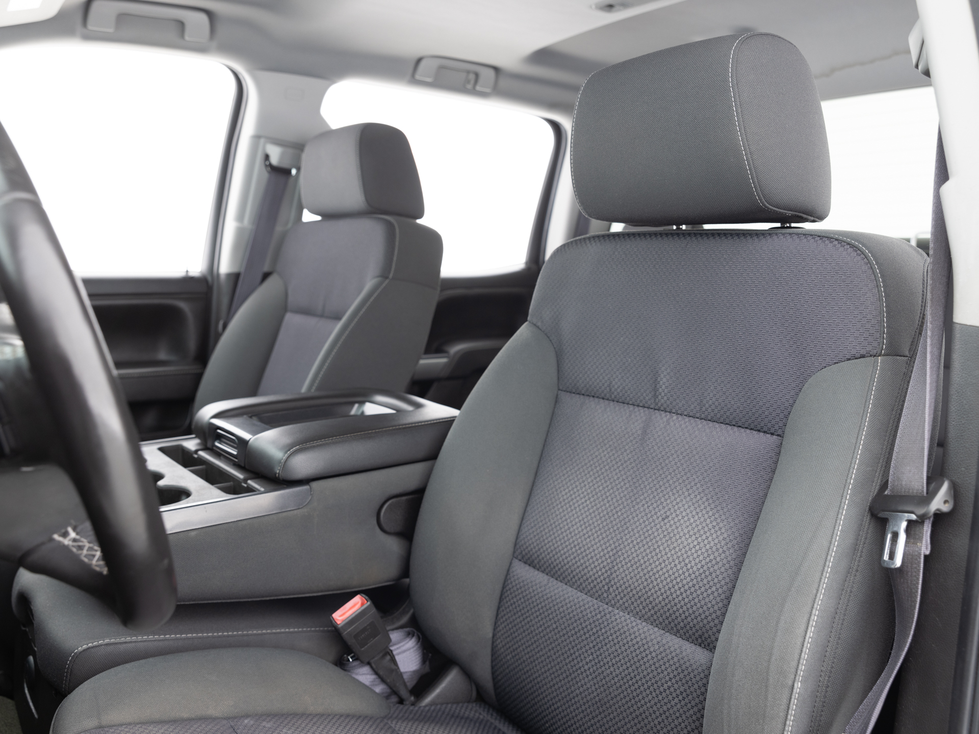 Used Silver Hyundai Santa Fe-18 for Sale