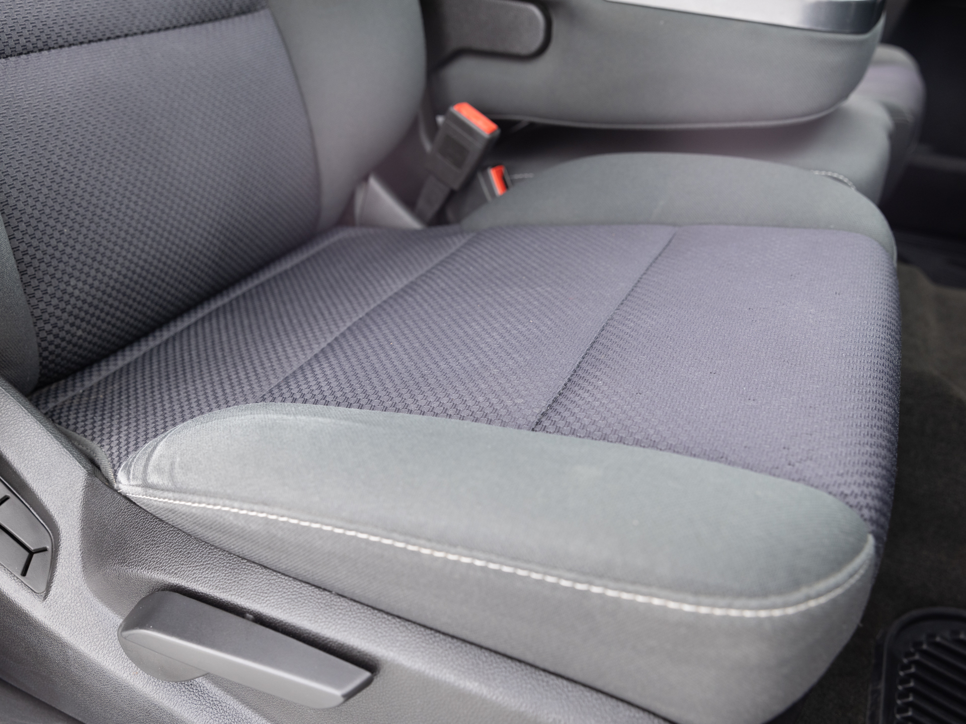 Used Silver Hyundai Santa Fe-21 for Sale
