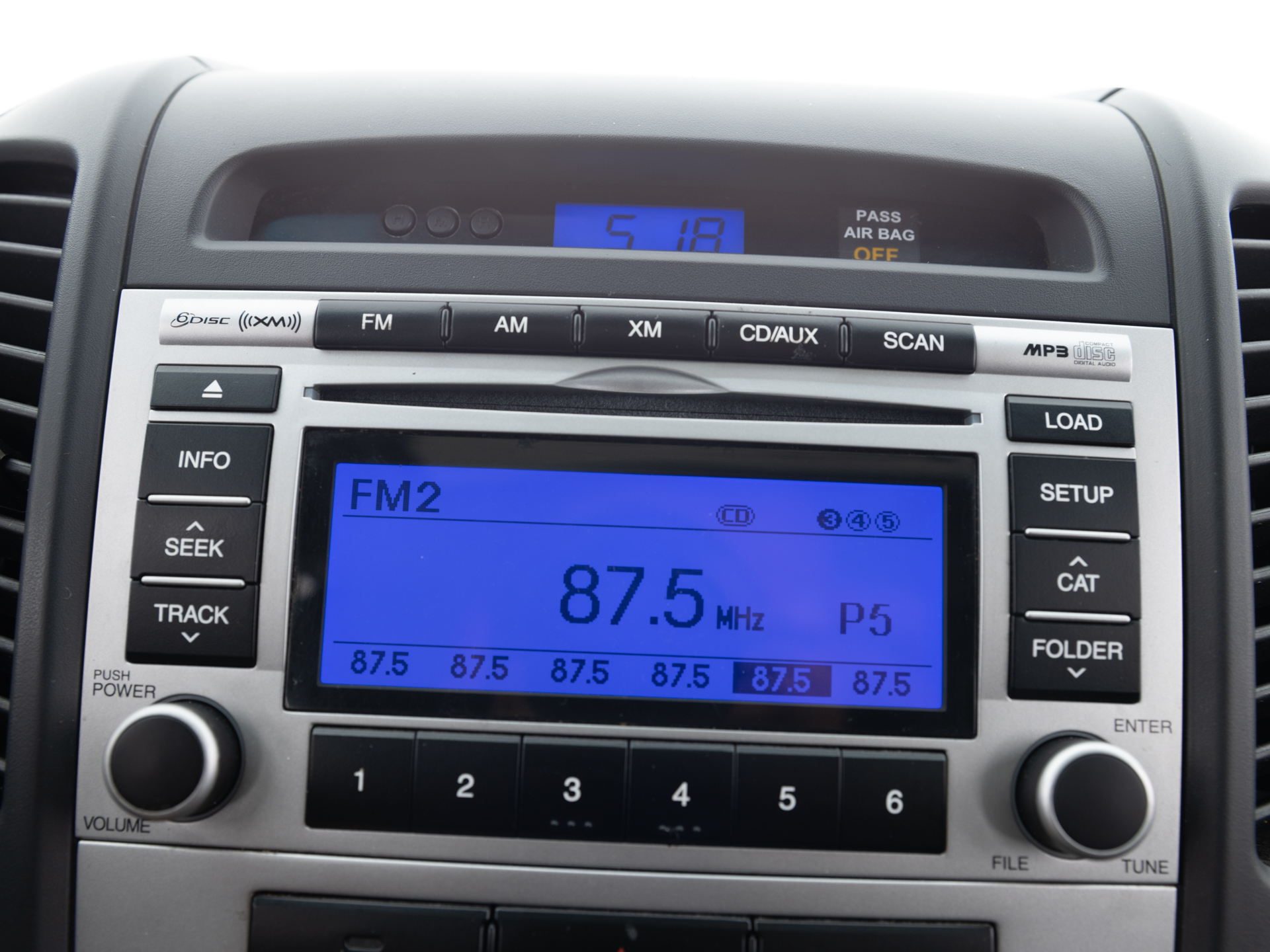 Used Silver Hyundai Santa Fe-24 for Sale