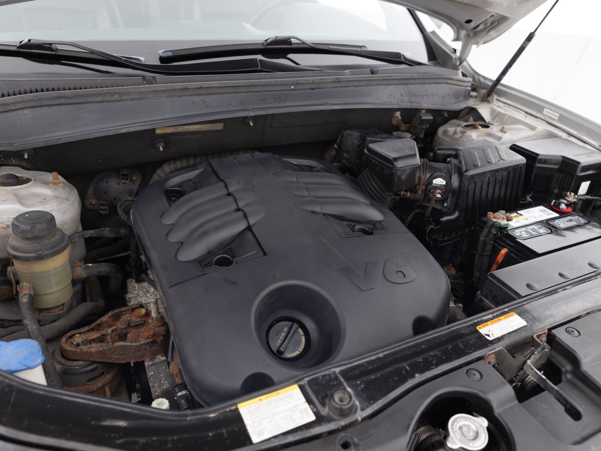 Used Silver Hyundai Santa Fe-29 for Sale