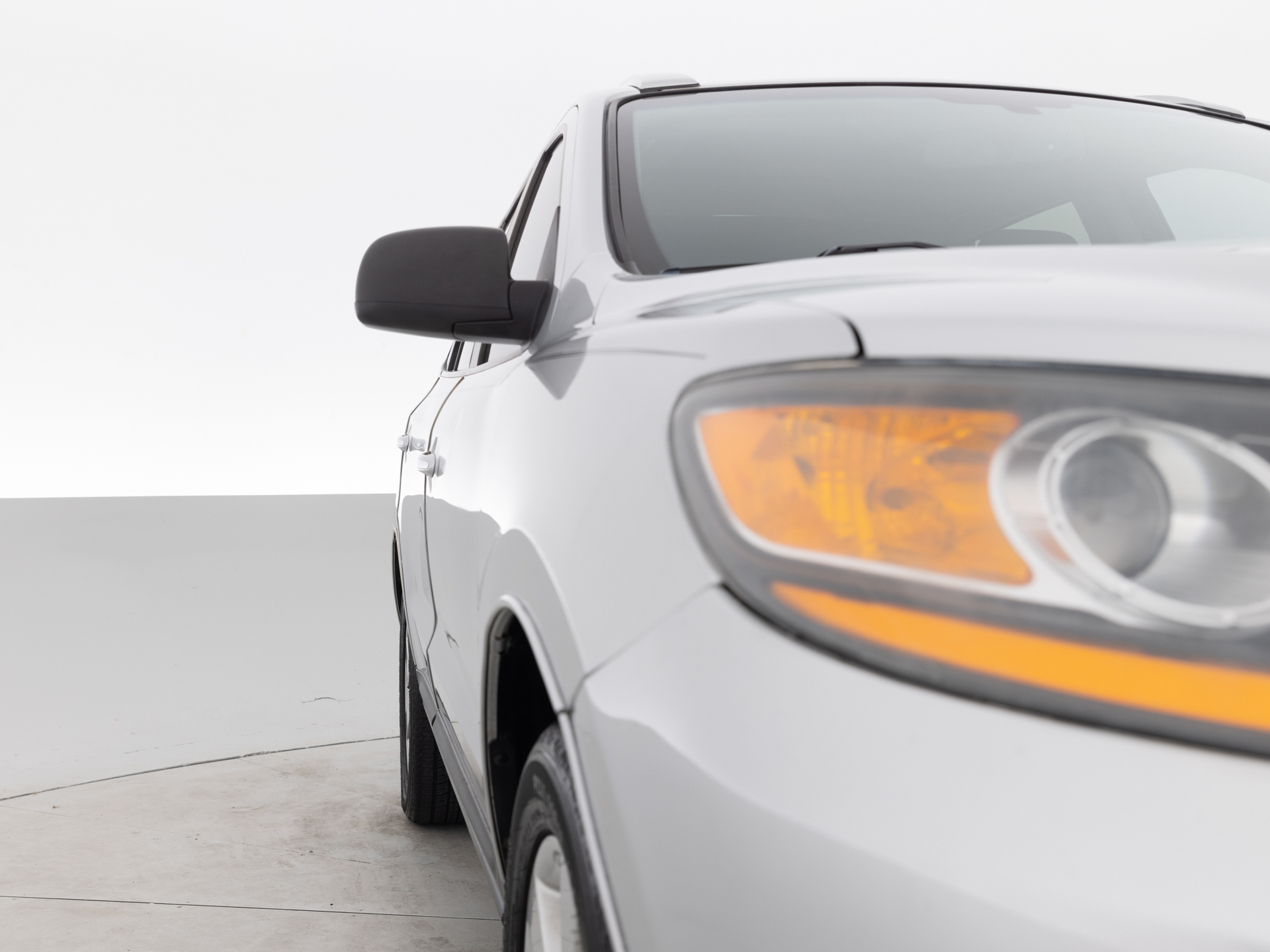 Used Silver Hyundai Santa Fe-4 for Sale