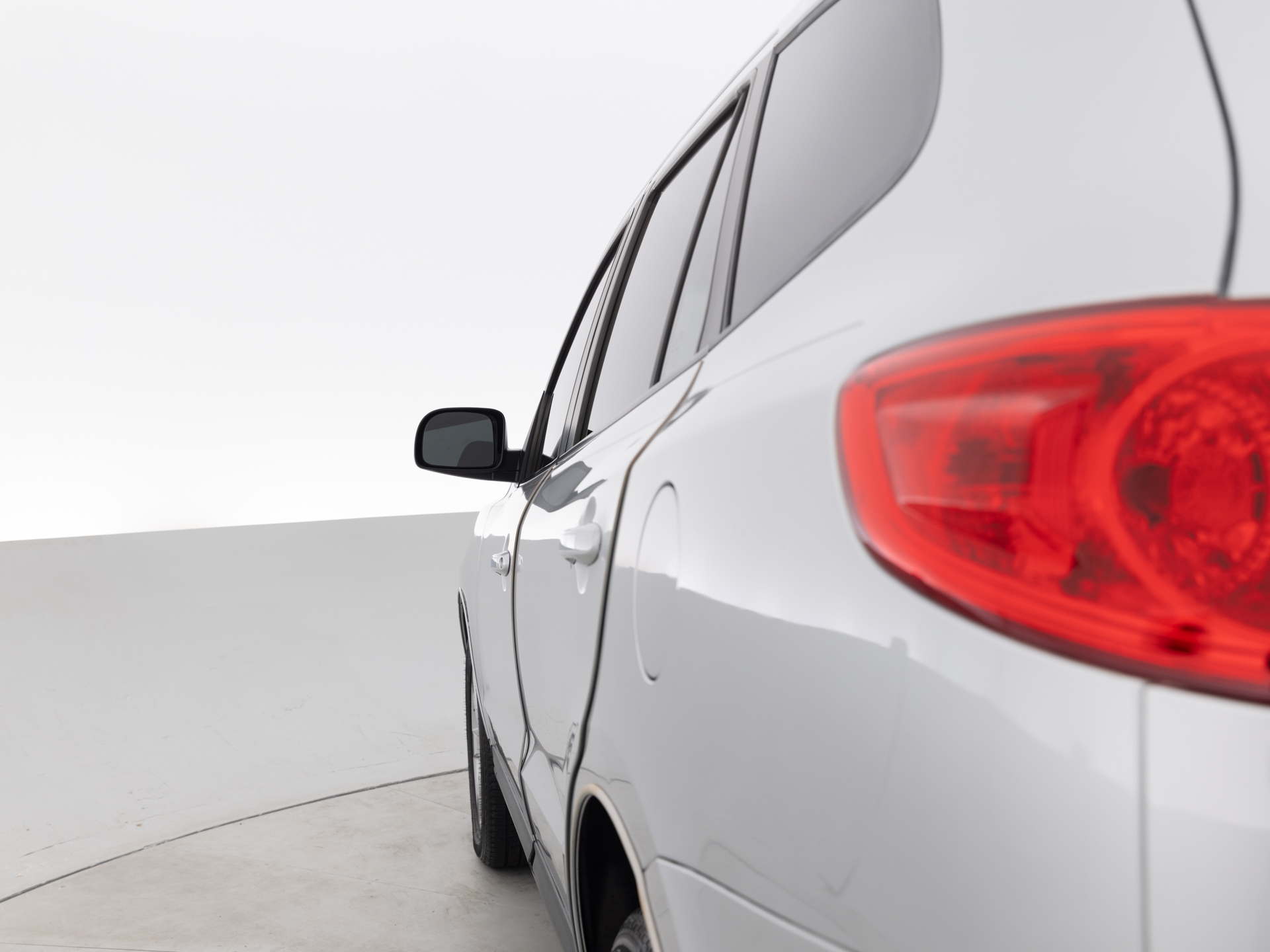 Used Silver Hyundai Santa Fe-6 for Sale