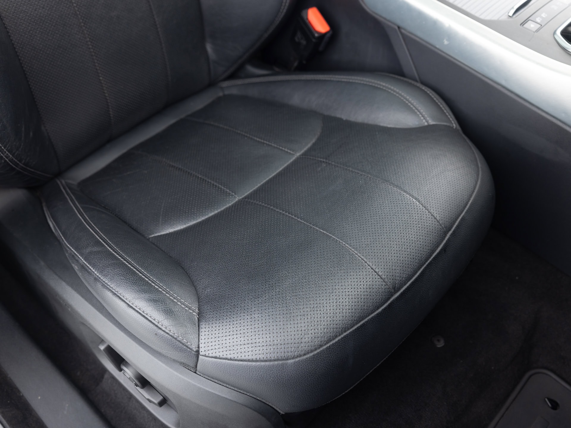 Used Silver Land Rover Evogue SE-17 for Sale